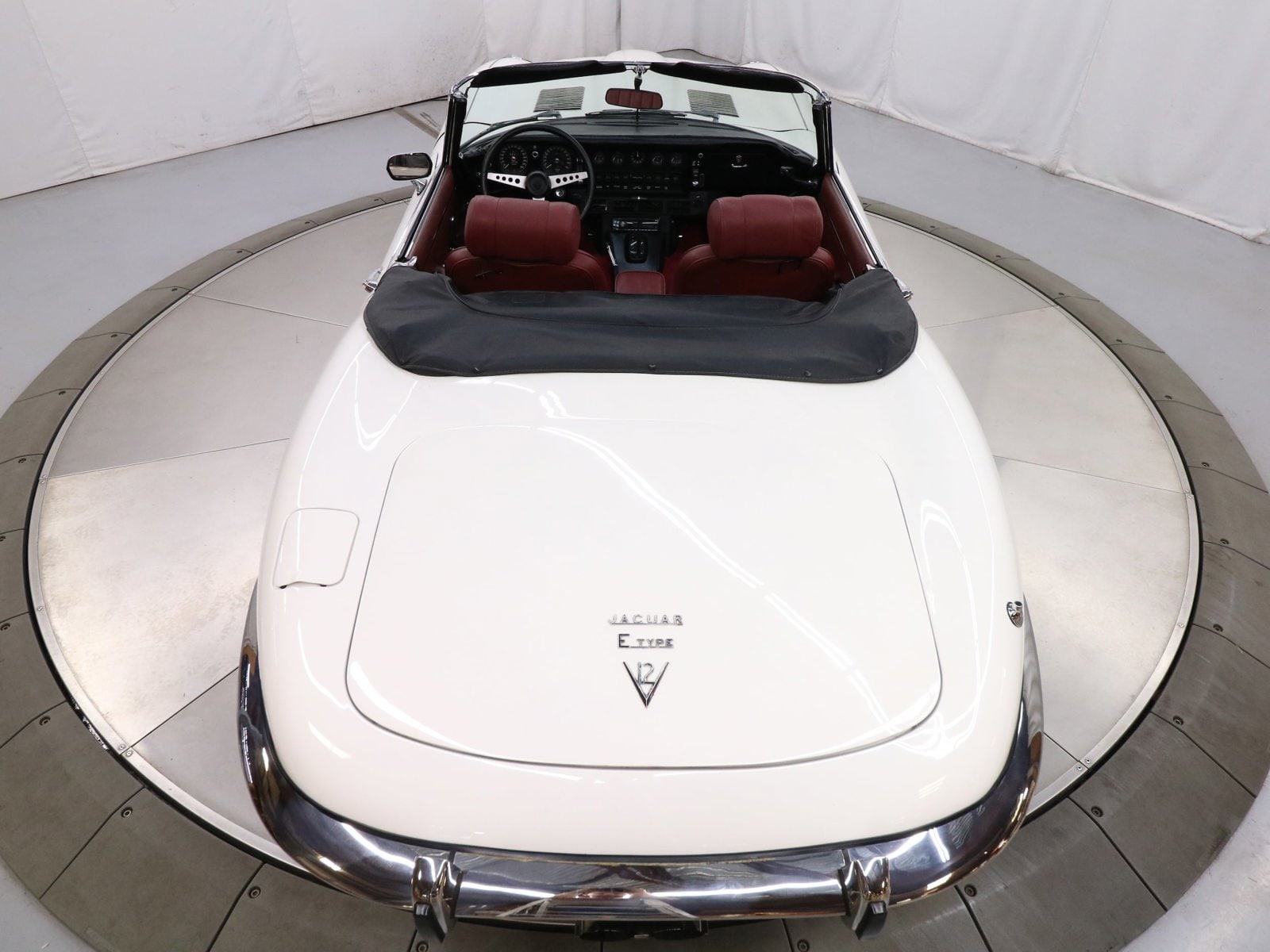 1974 Jaguar E-Type 136