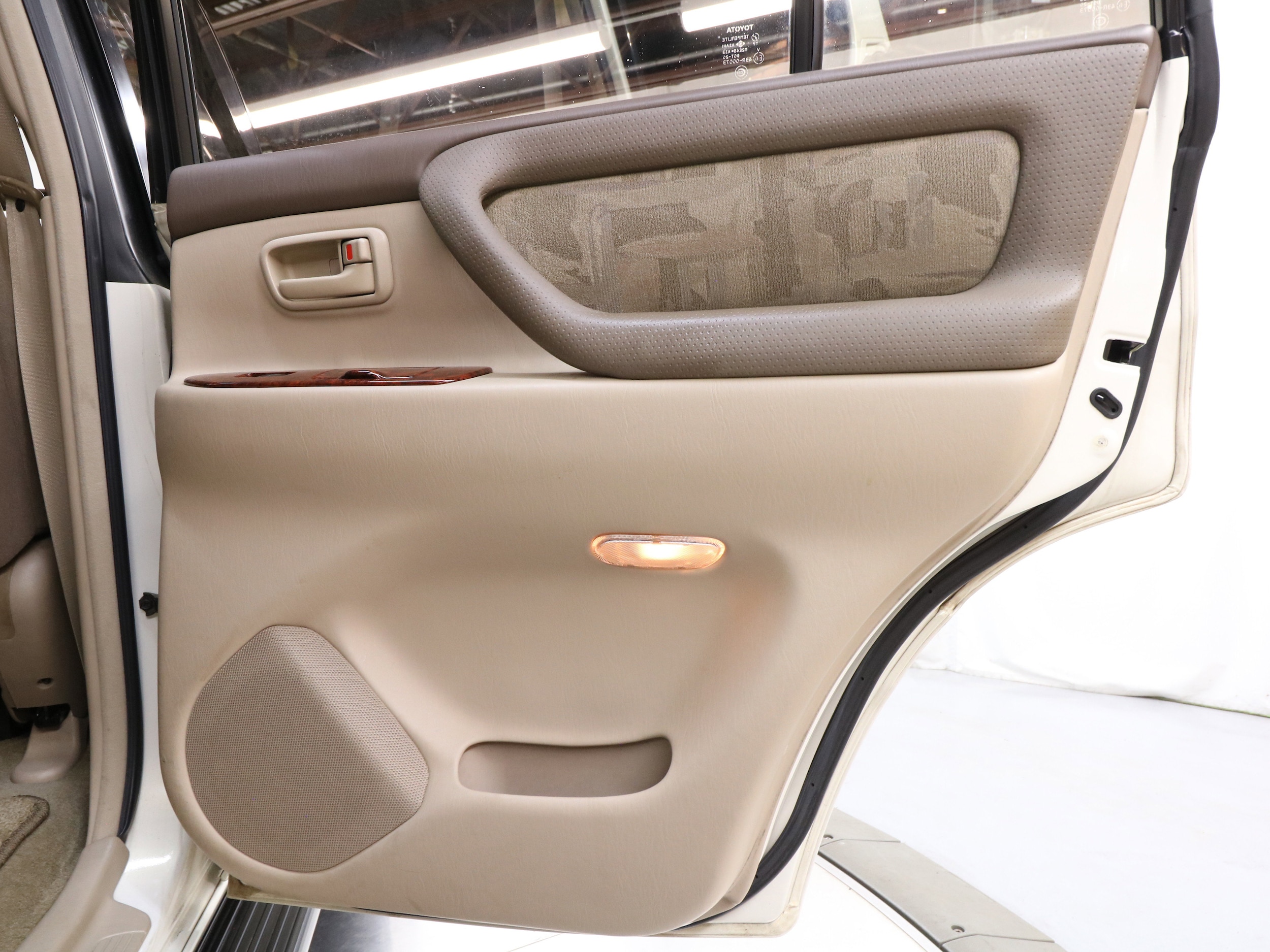1998 Toyota Land Cruiser 26