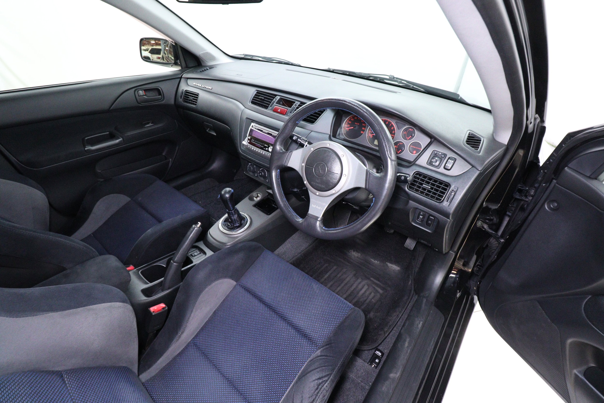 2001 Mitsubishi Lancer 9