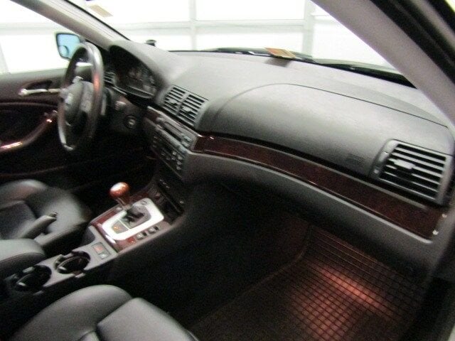 2004 BMW 325Ci 12