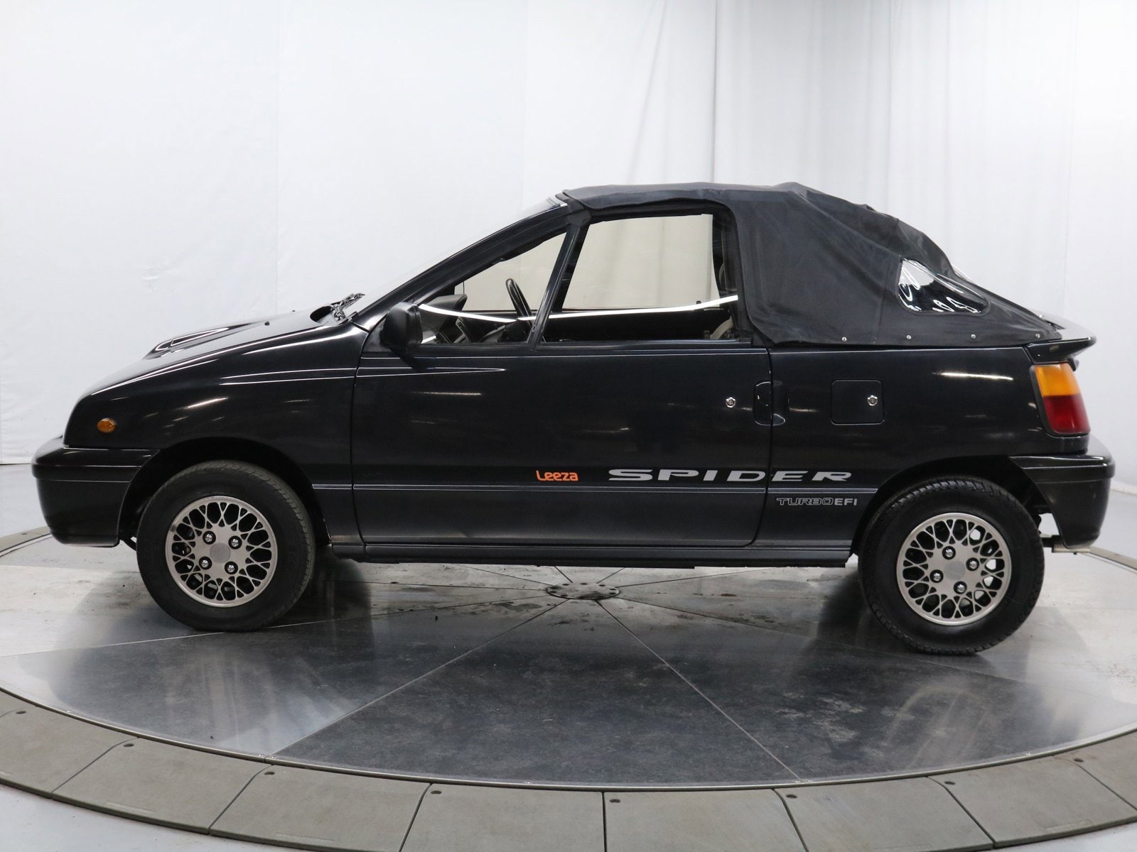 1992 Daihatsu Leeza 7