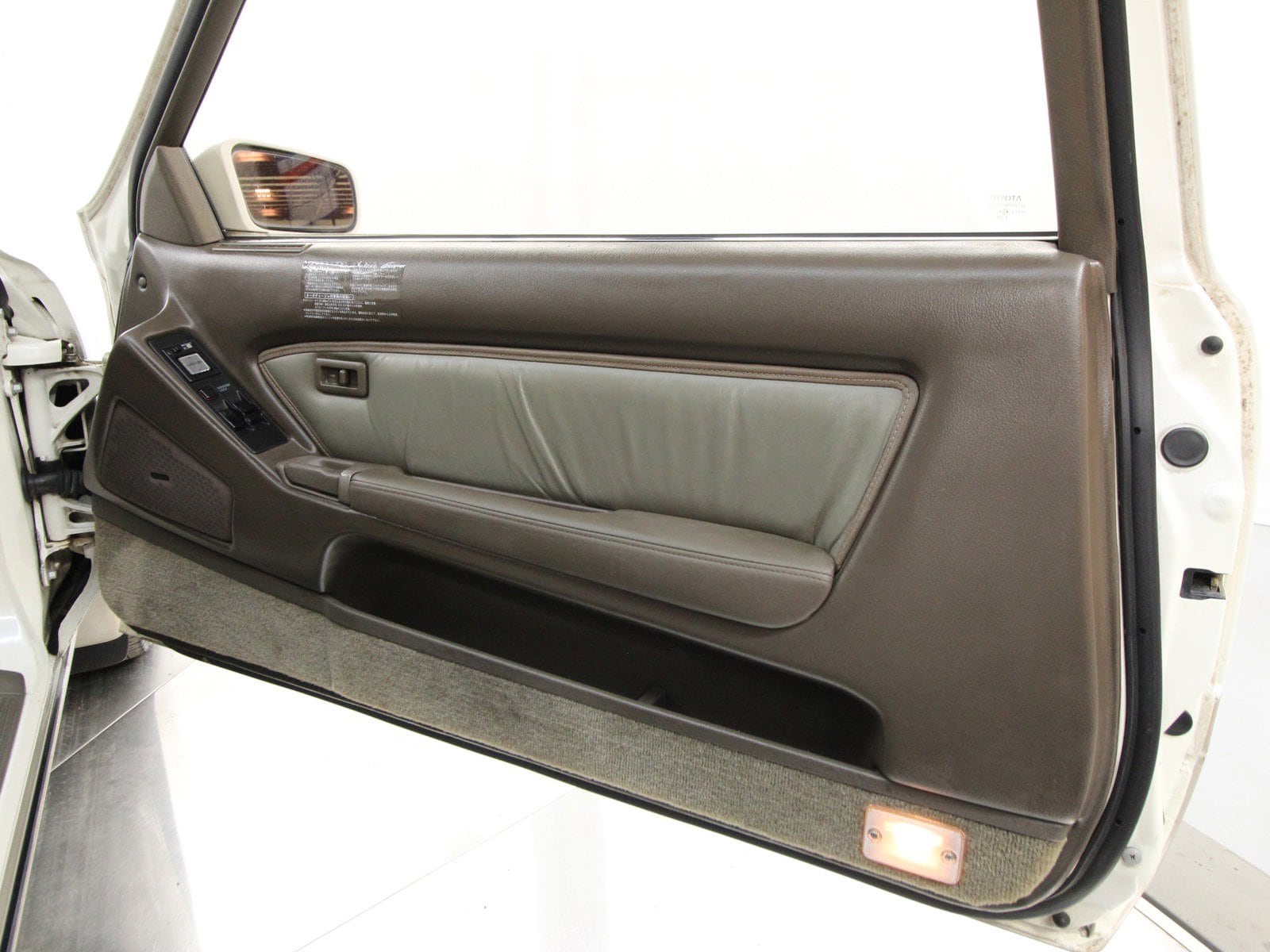 1989 Toyota Soarer 19