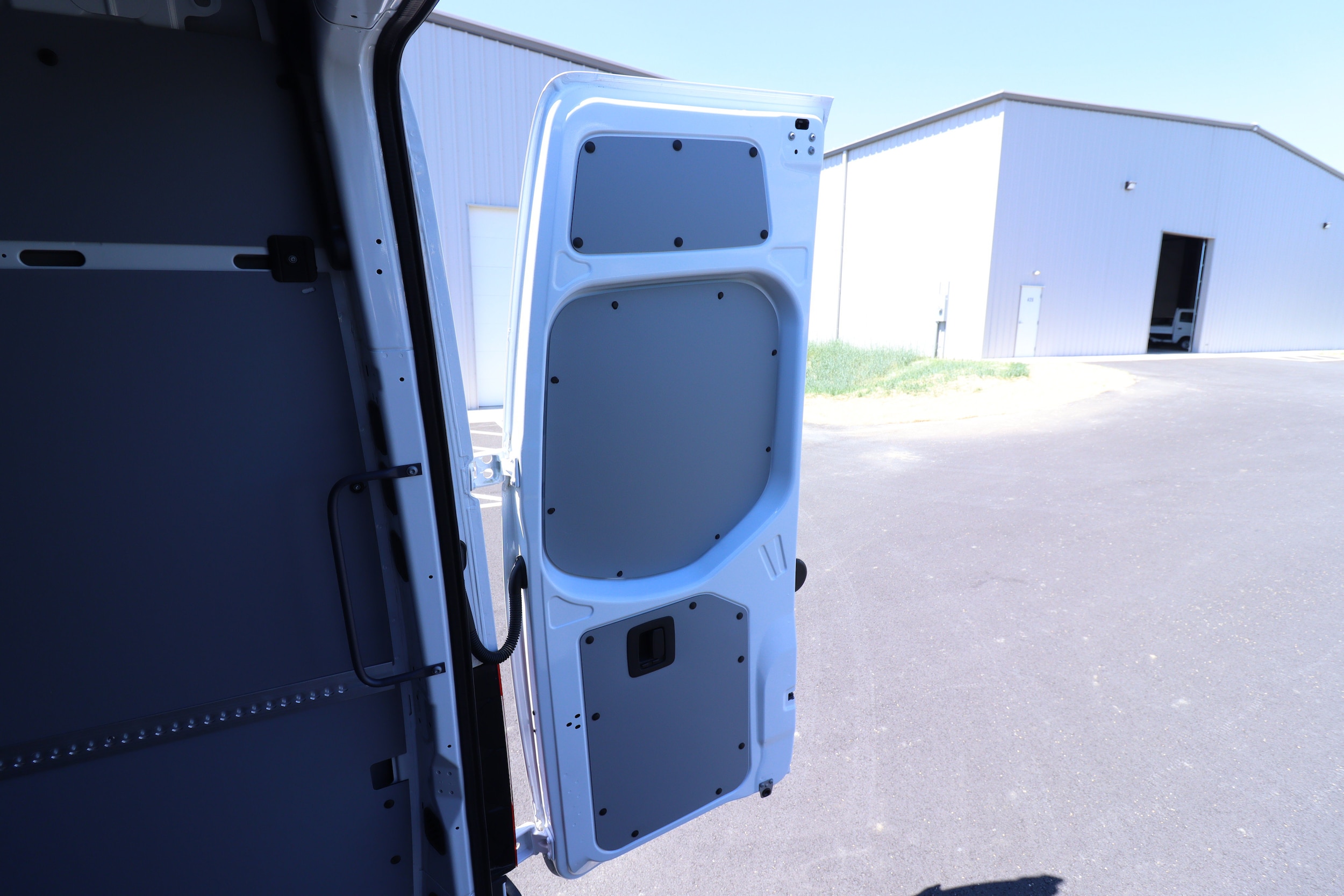 2025 Mercedes-Benz Sprinter 2500 18