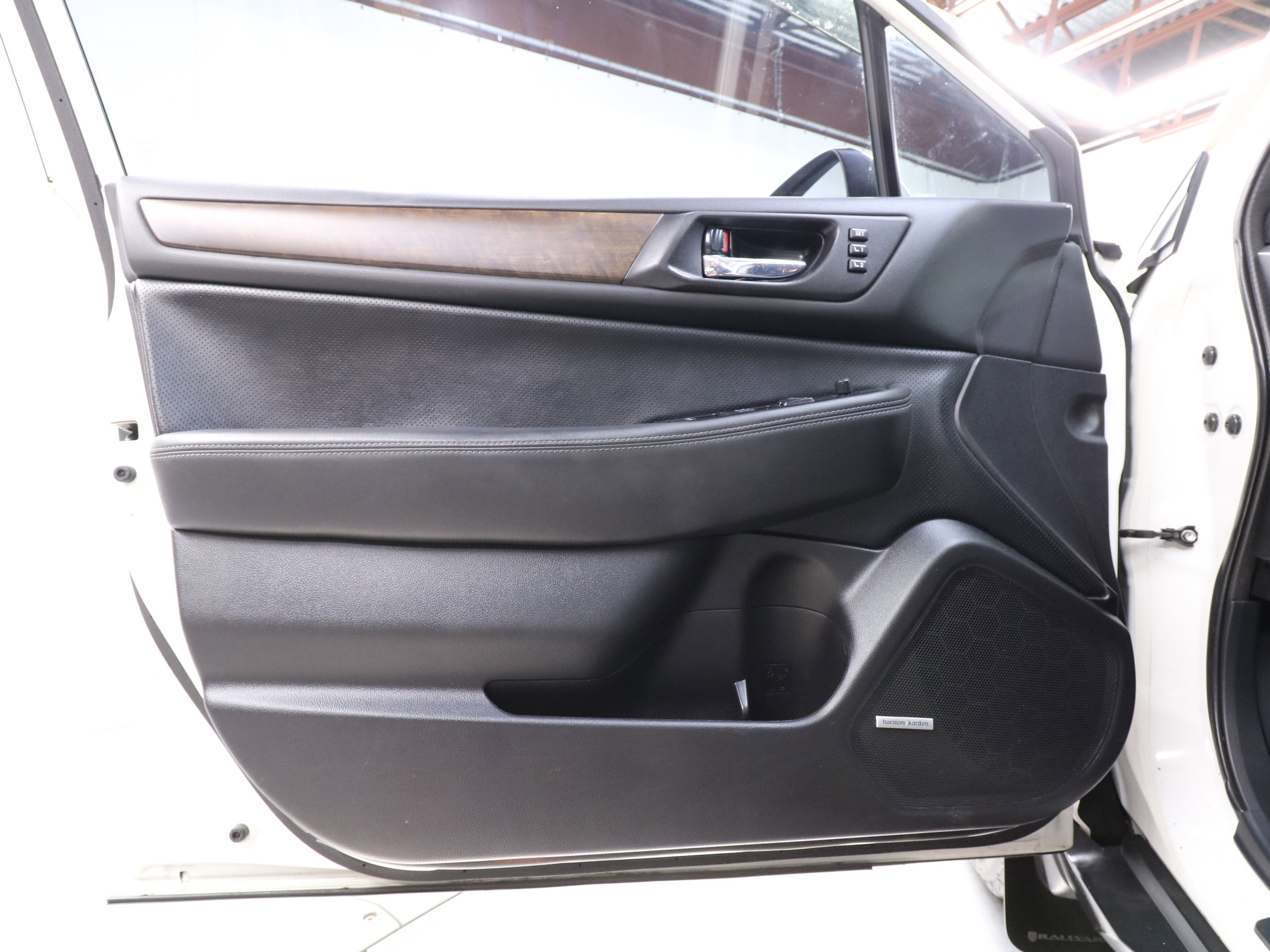 2016 Subaru Outback 20