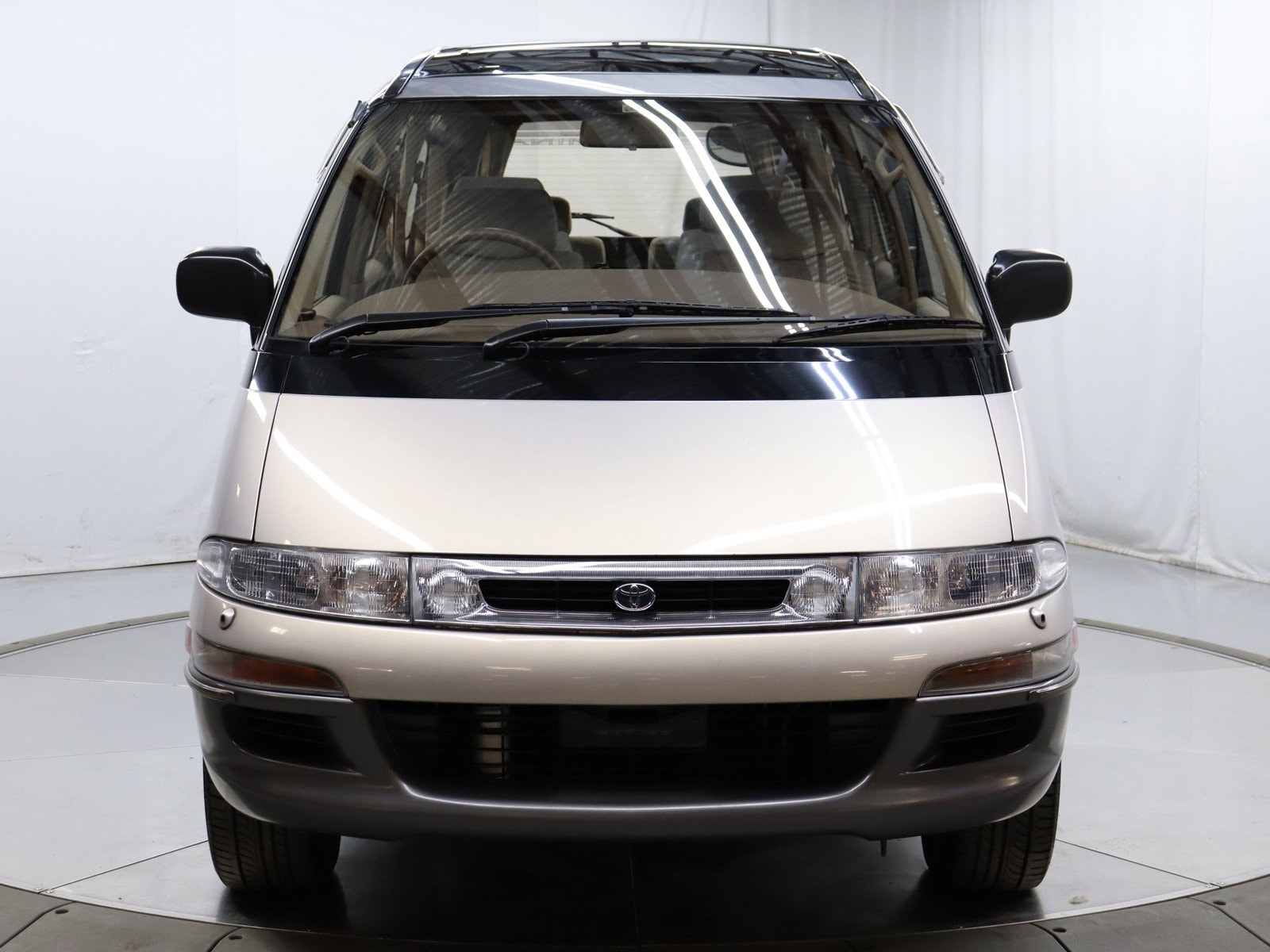 1993 Toyota Estima 3