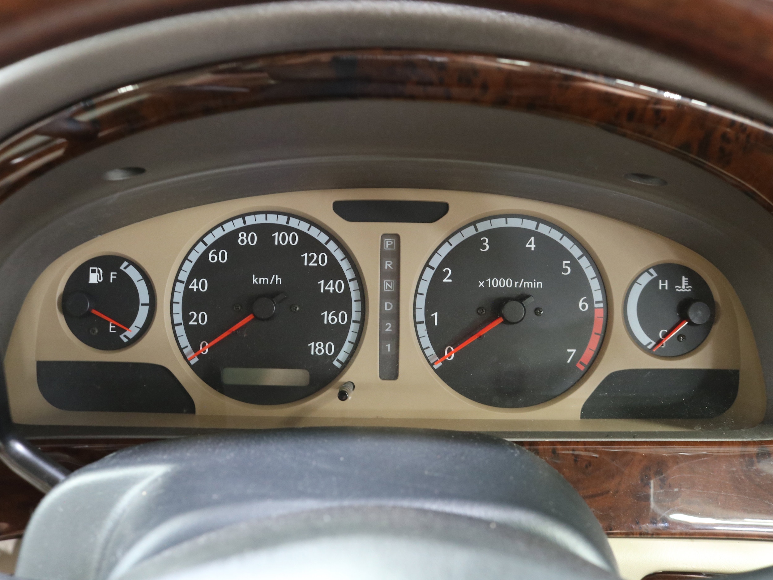 1999 Nissan Presage 11