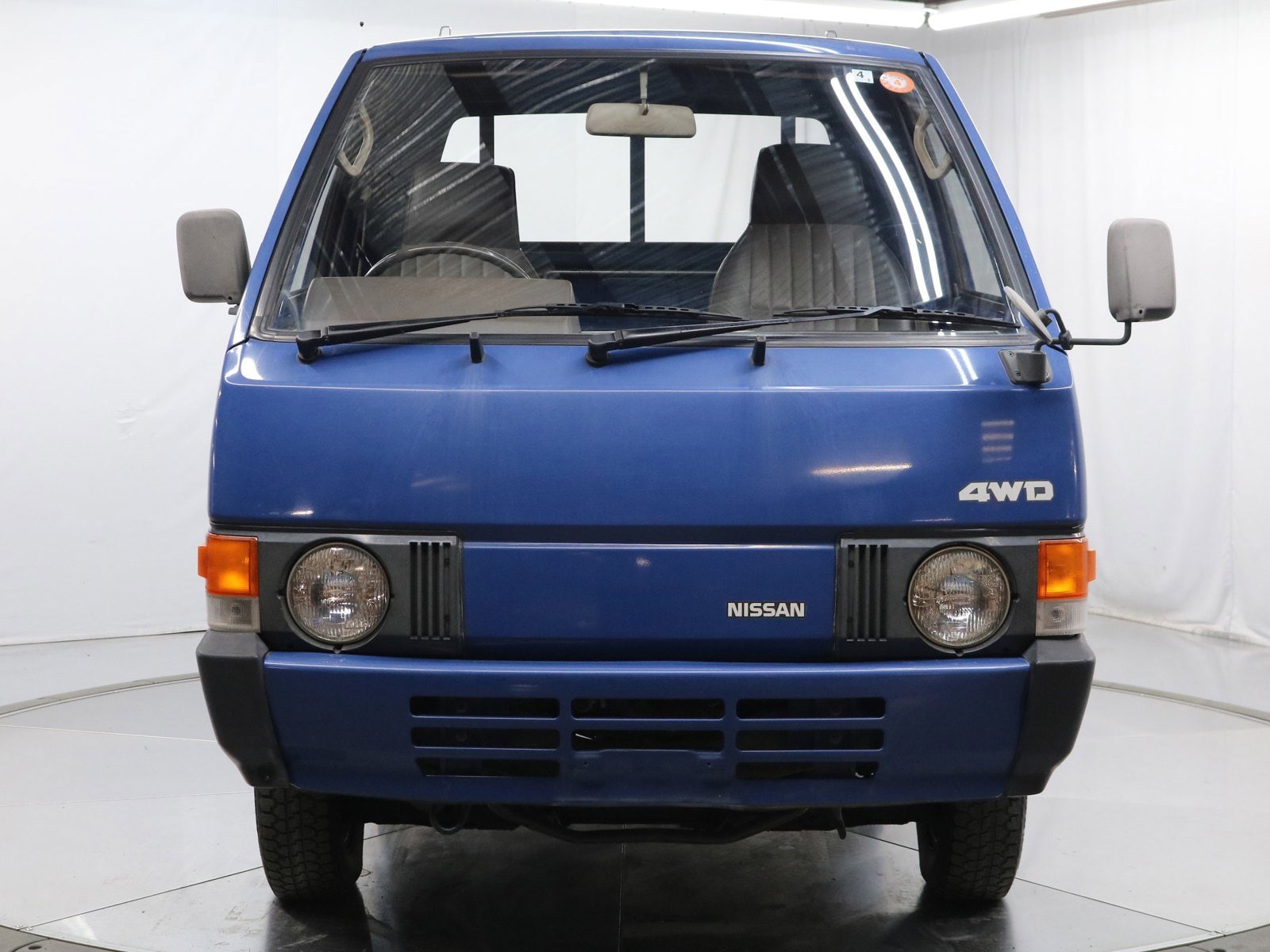 1983 Nissan Vanette 3