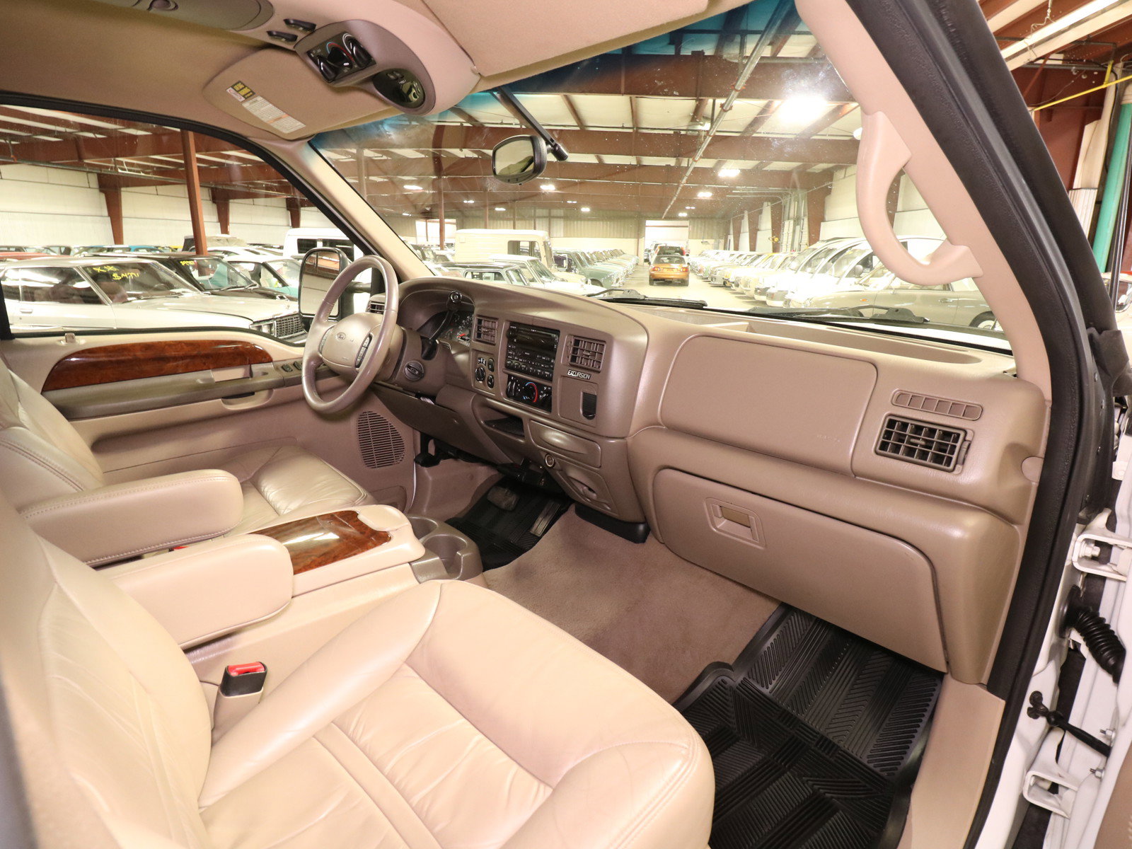 2000 Ford Excursion 14