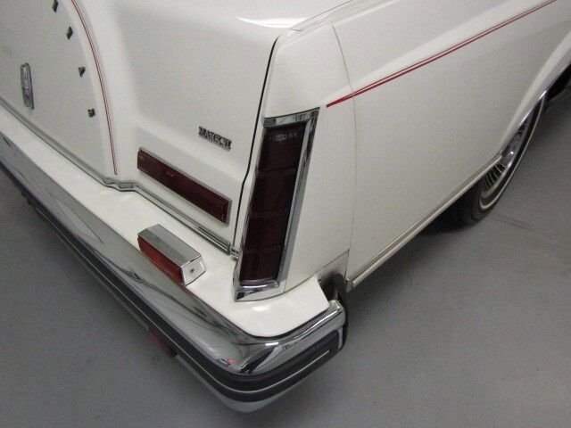 1982 Lincoln Continental 39