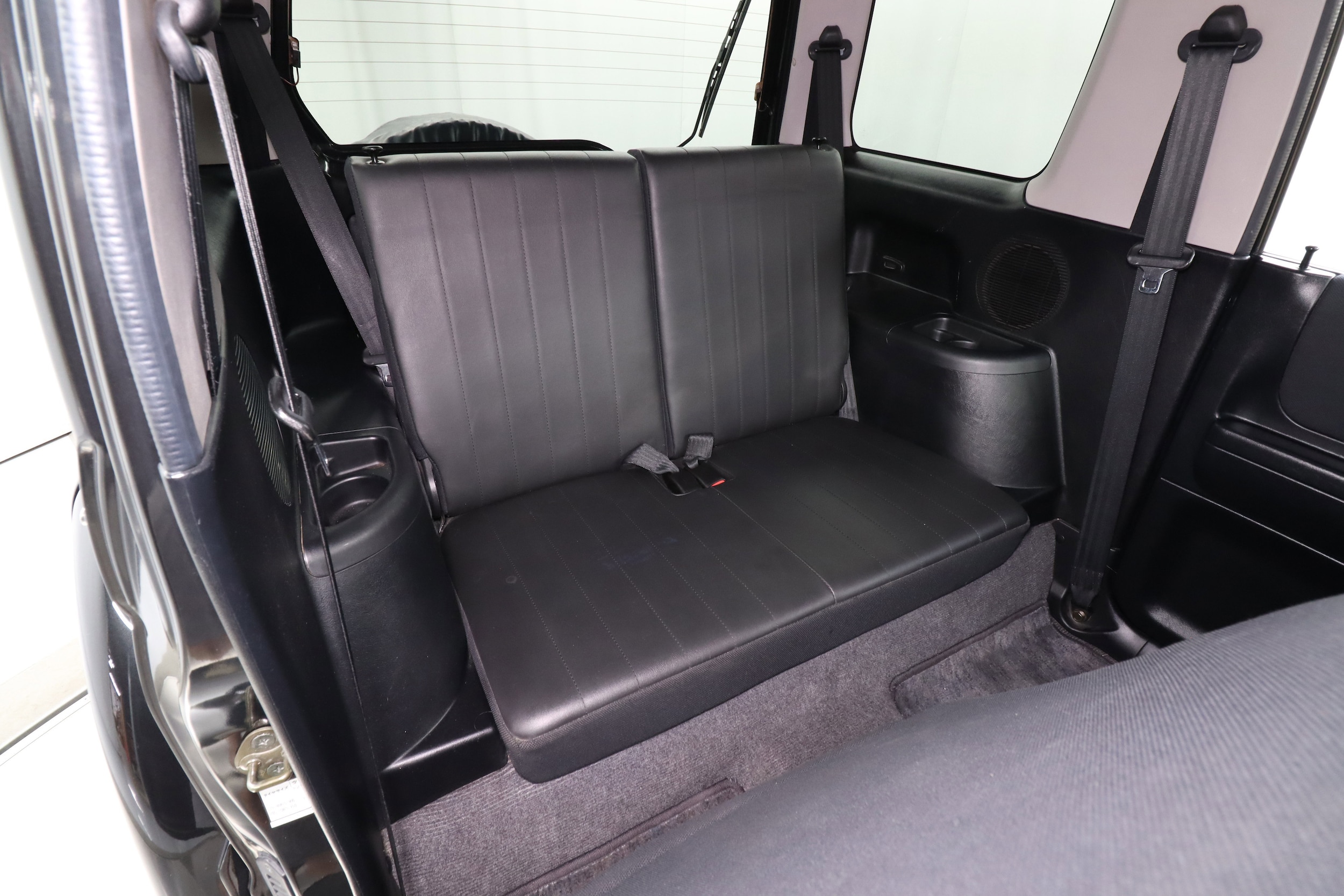 1998 Mitsubishi Pajero Jr 22