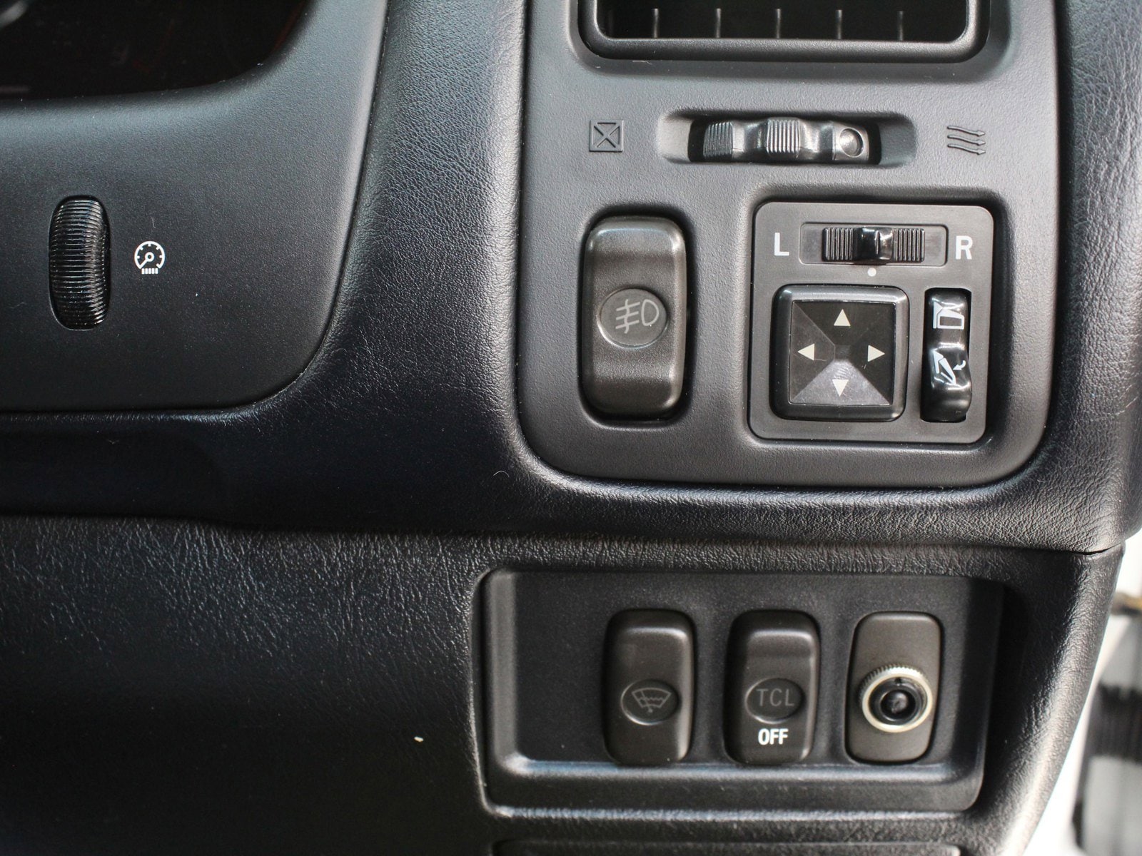 1997 Mitsubishi Legnum 46