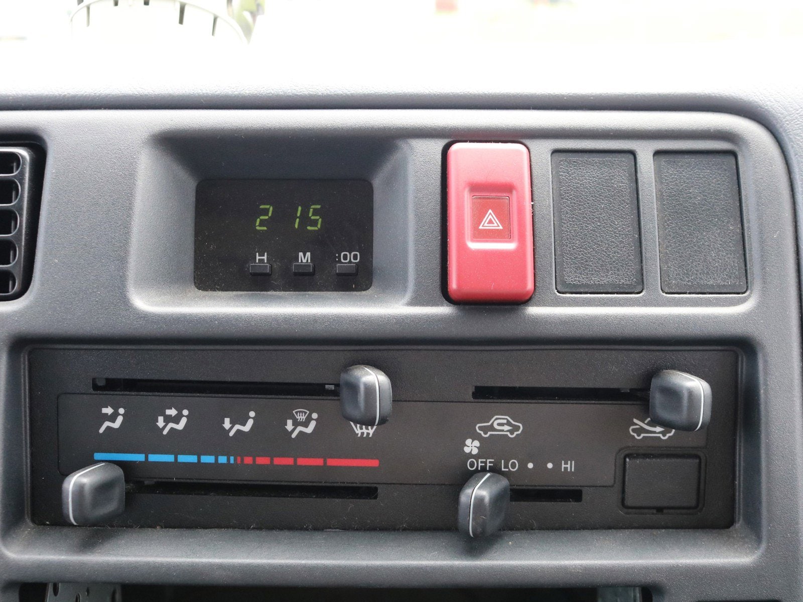 1998 Toyota Toyoace 14