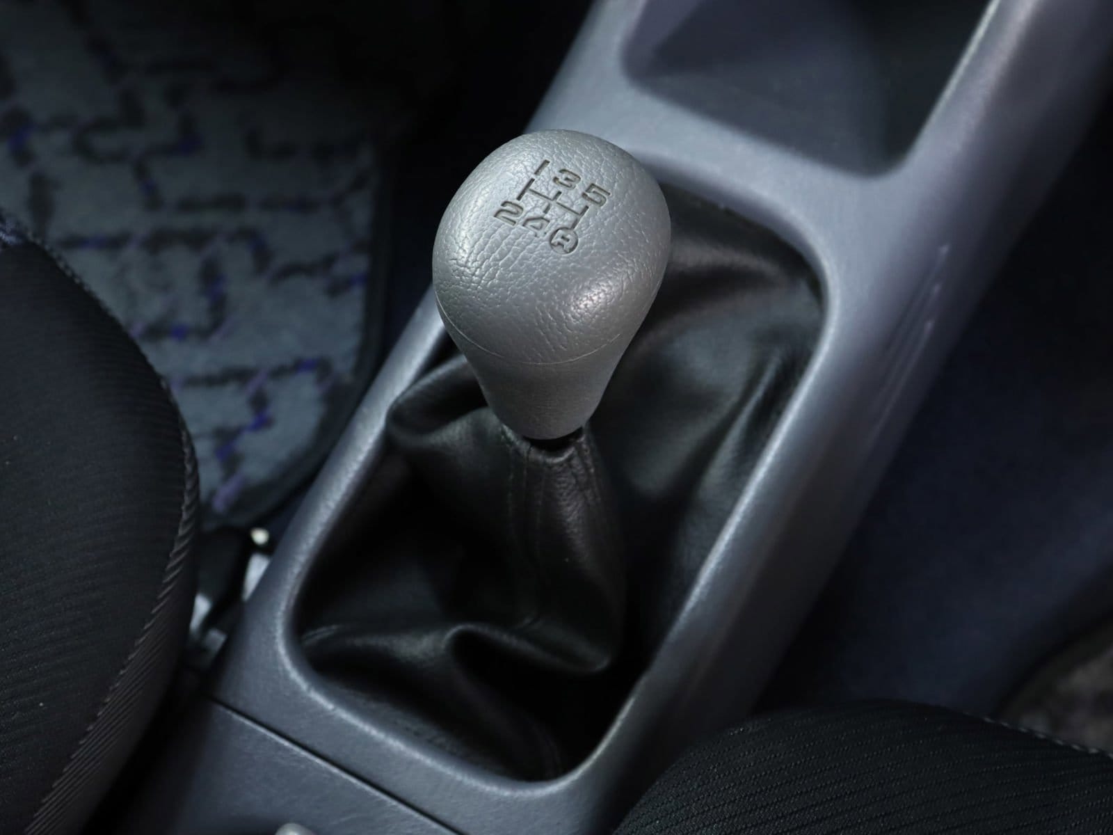 1999 Daihatsu Terios 13