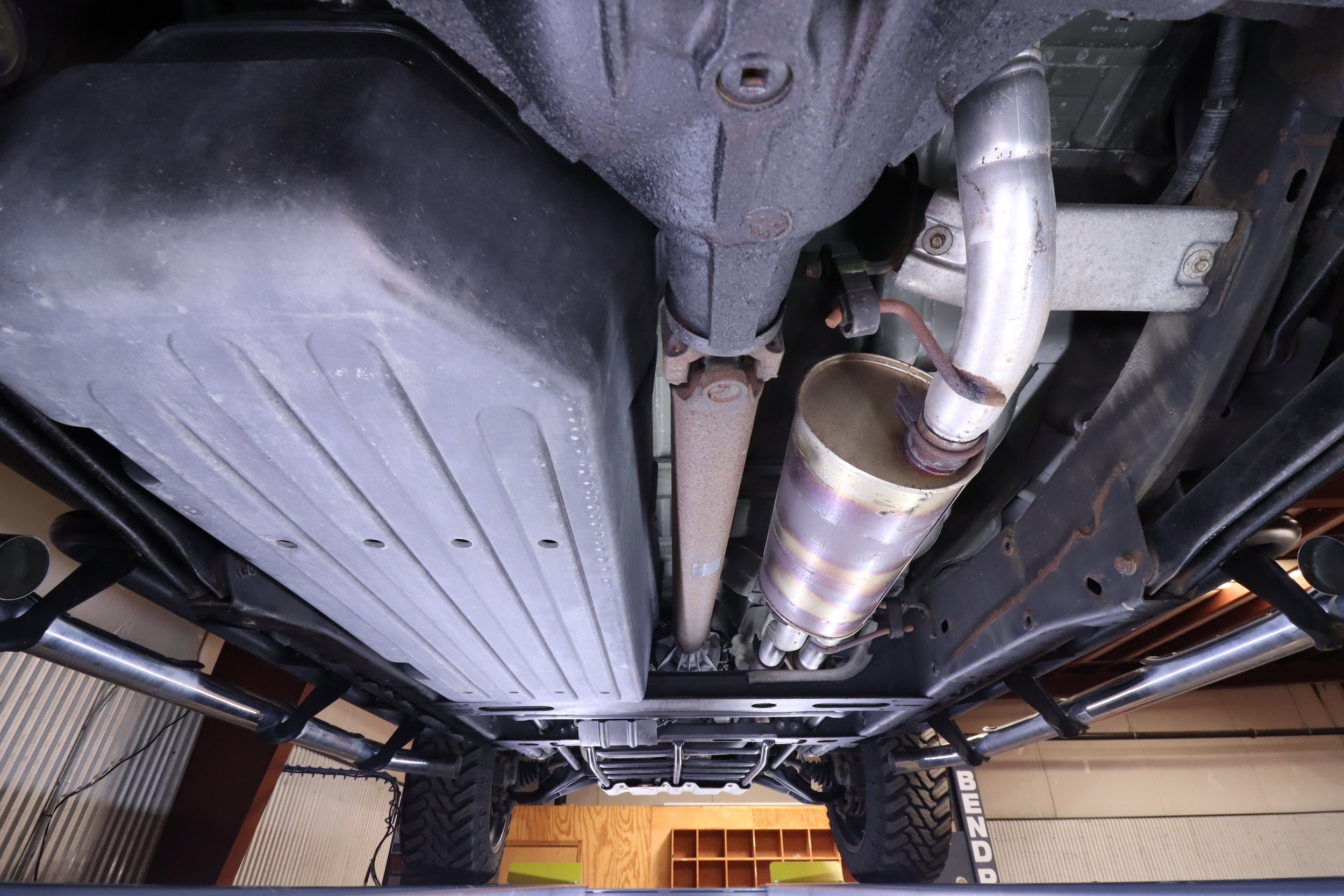 2005 HUMMER H2 41