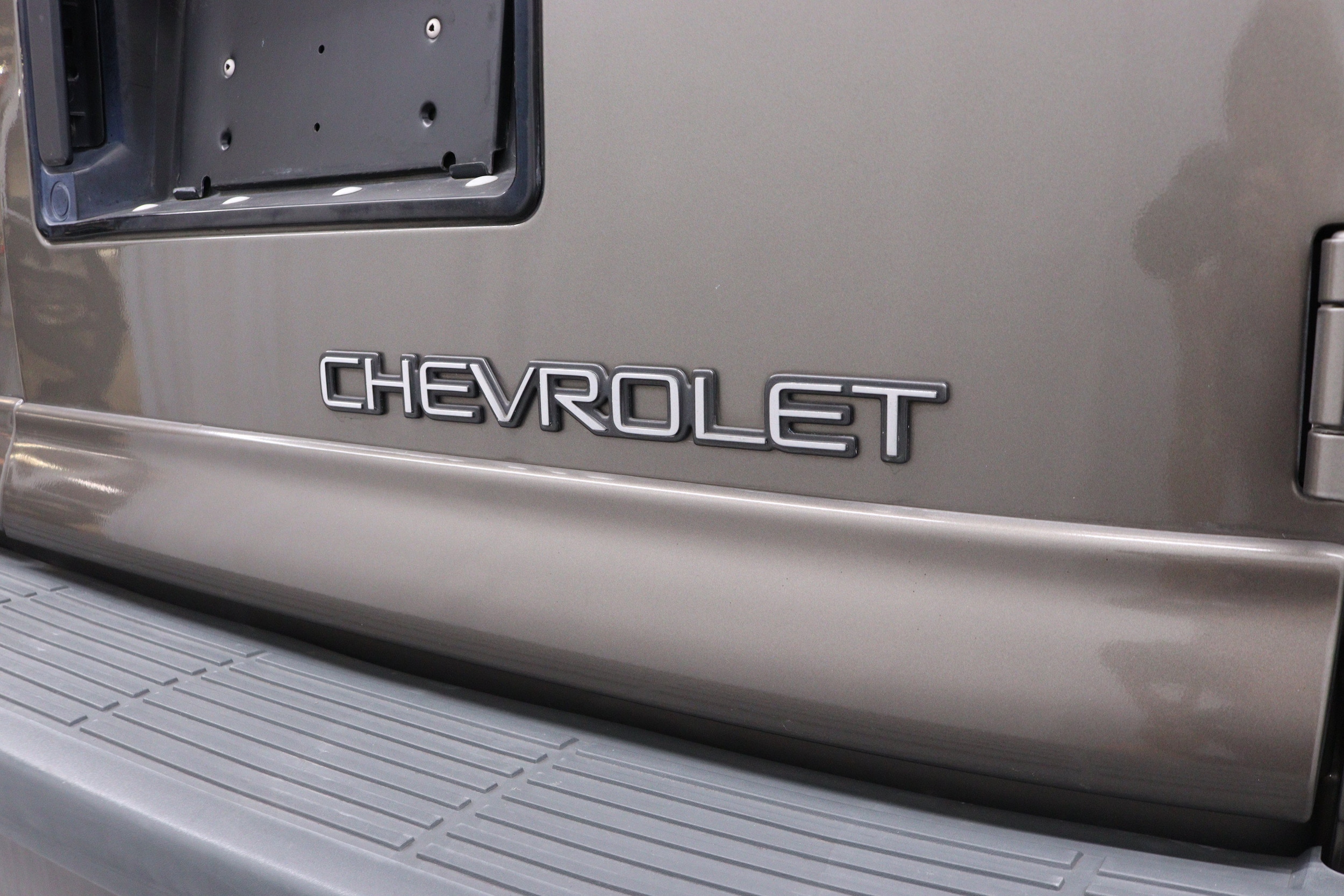 2000 Chevrolet Astro LT 75