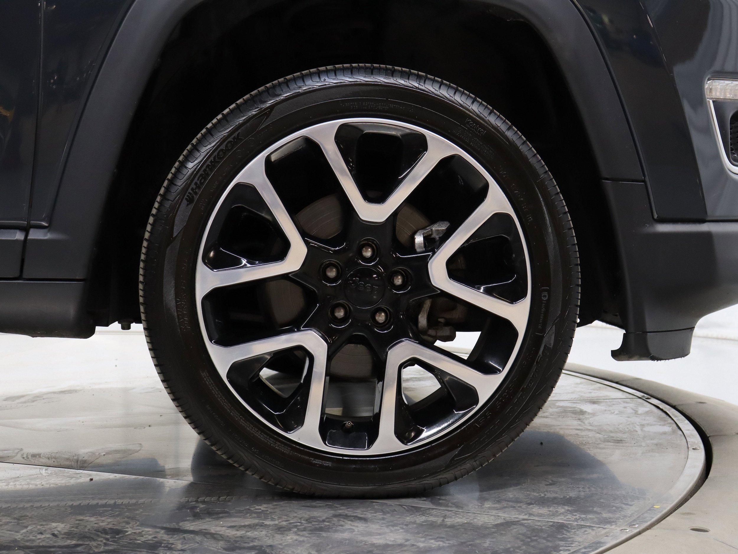 2018 Jeep Compass 30