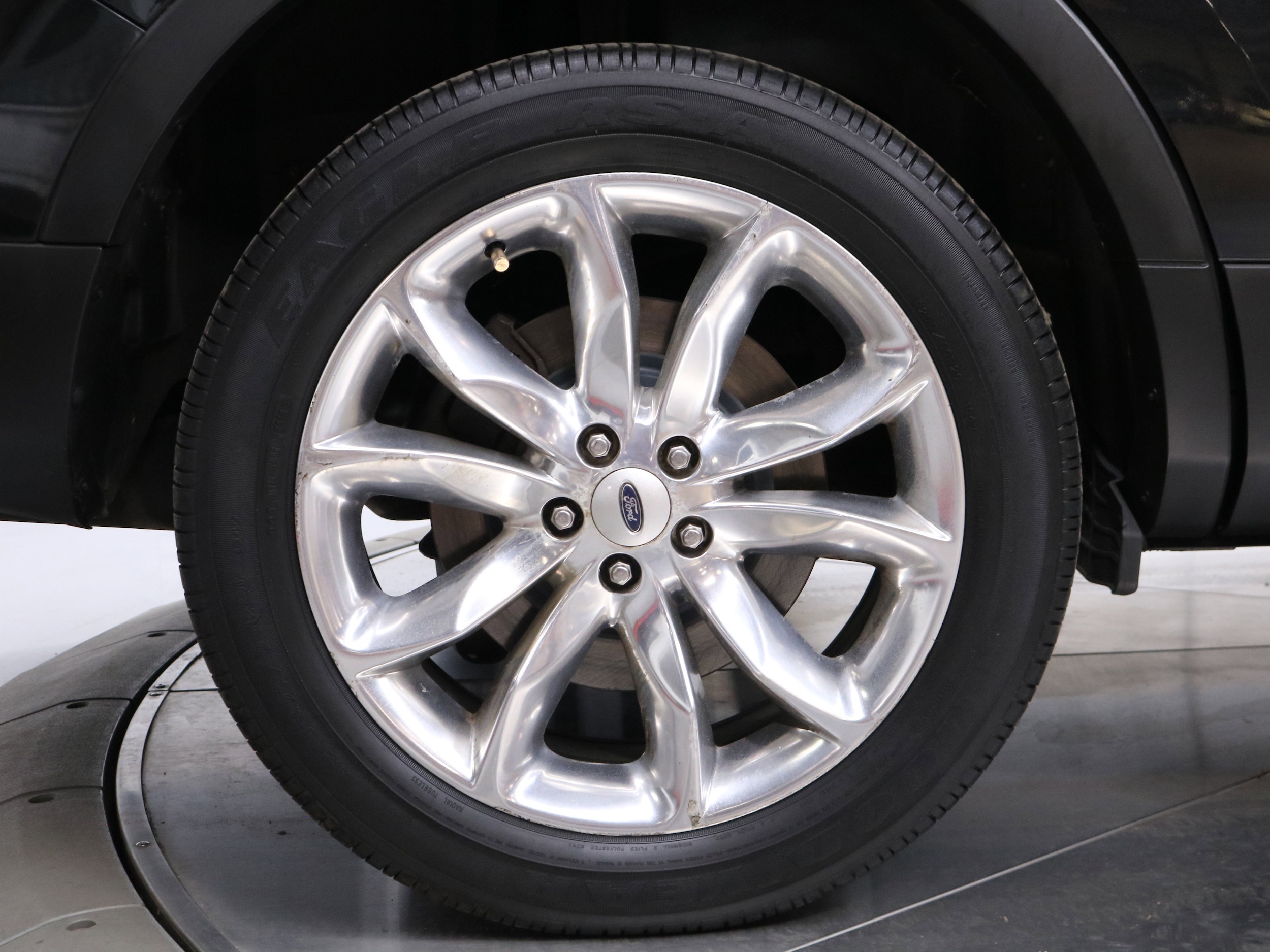 2015 Ford Explorer 34