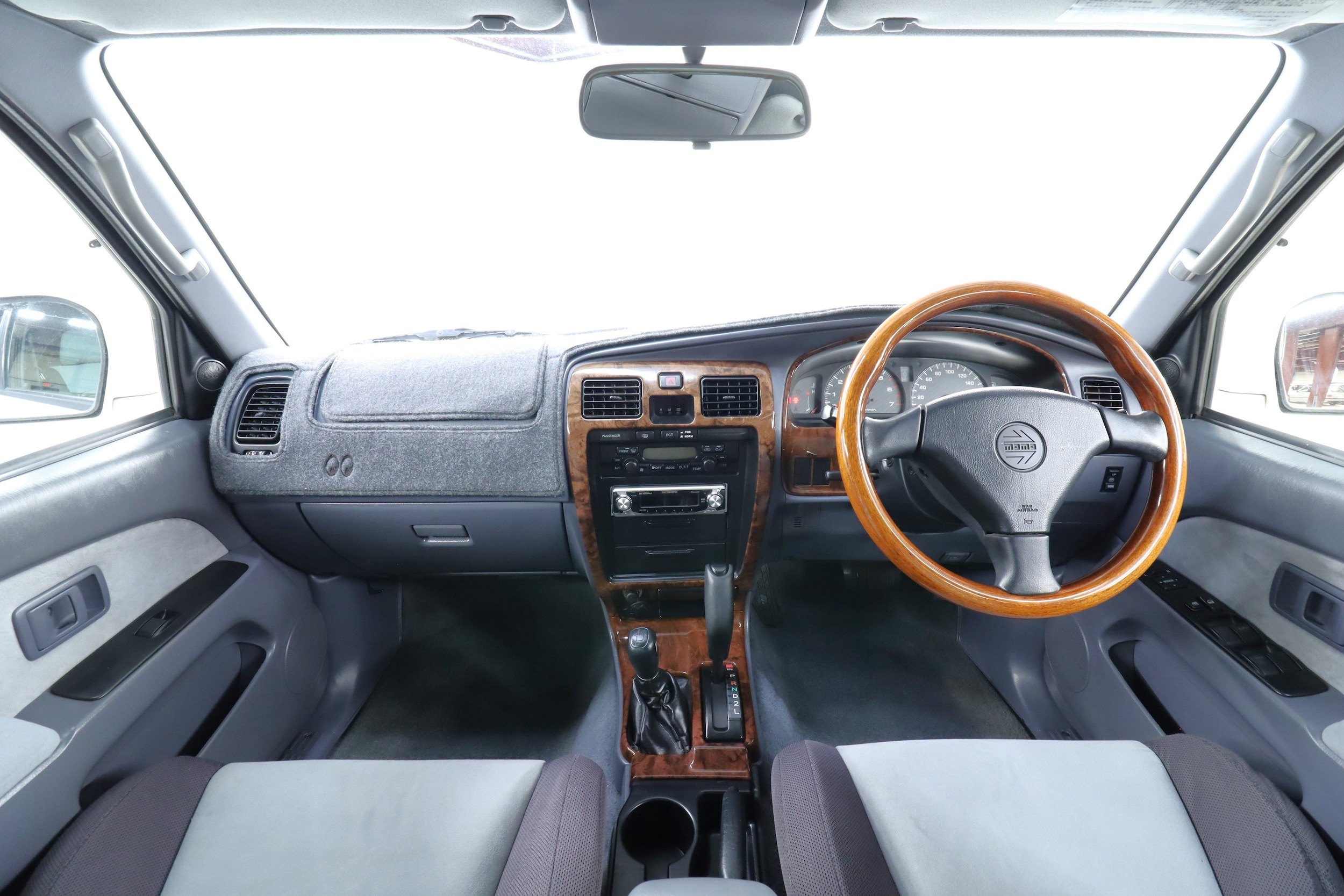 1999 Toyota Hilux 51