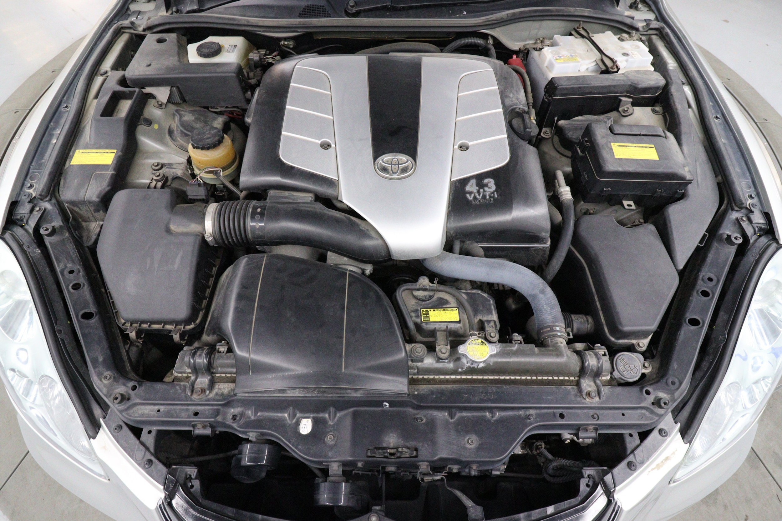 2001 Toyota Soarer 430 SCV 33