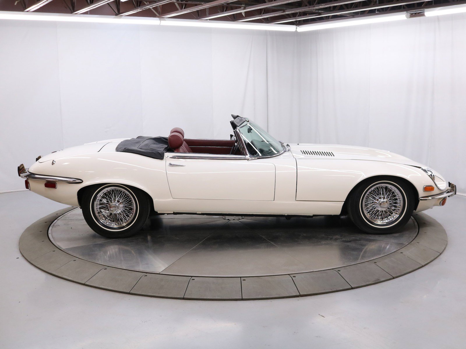 1974 Jaguar E-Type 214