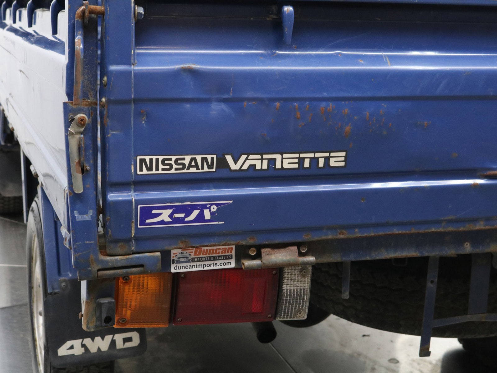 1983 Nissan Vanette 37