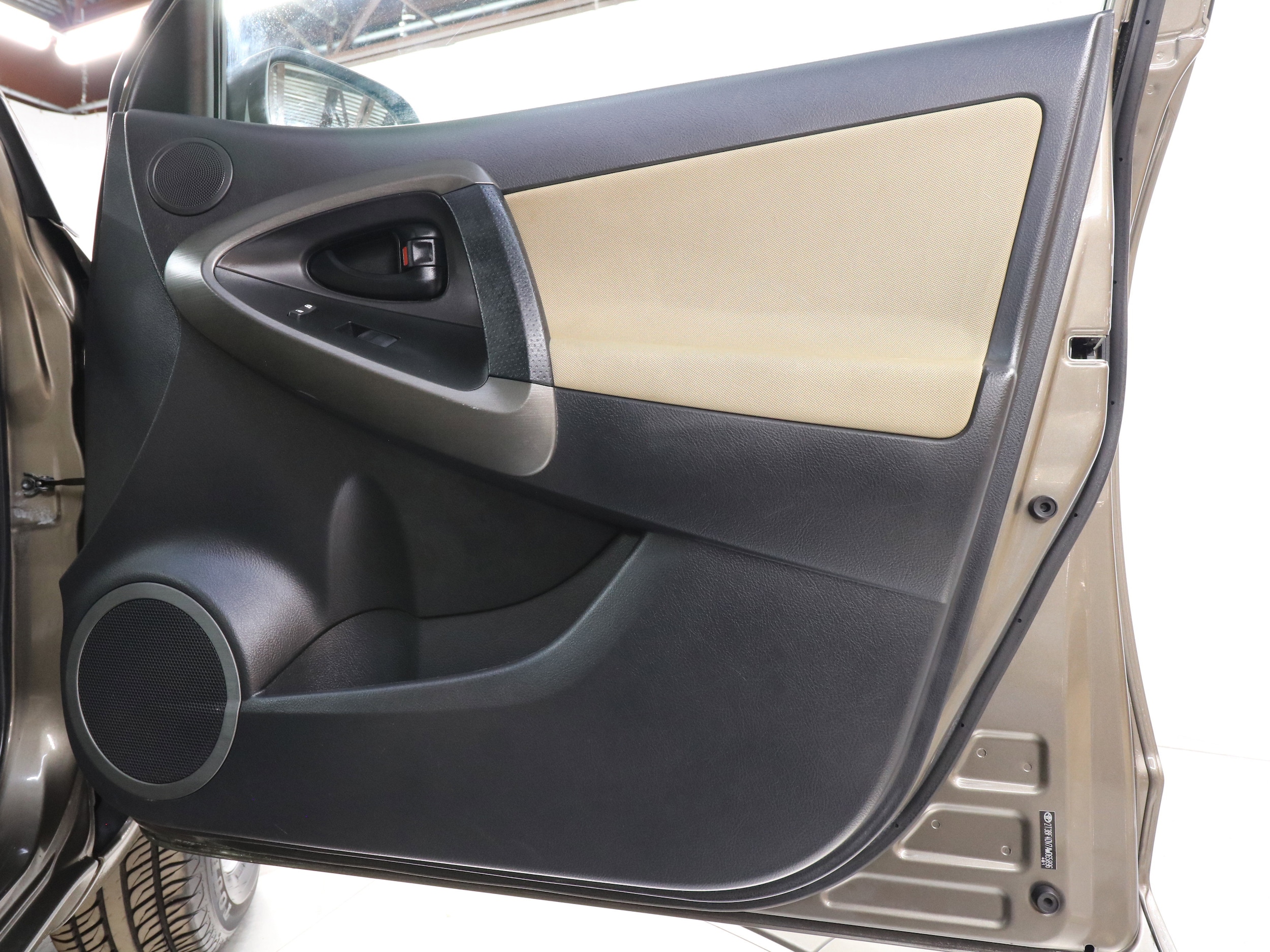 2010 Toyota RAV4 23