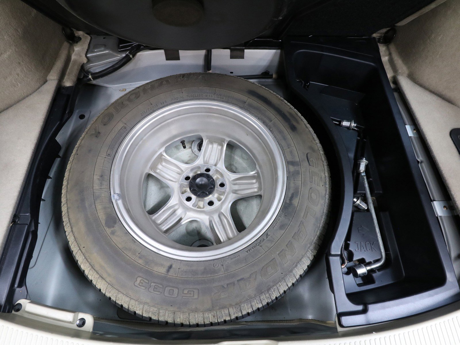 1998 Toyota Harrier 49