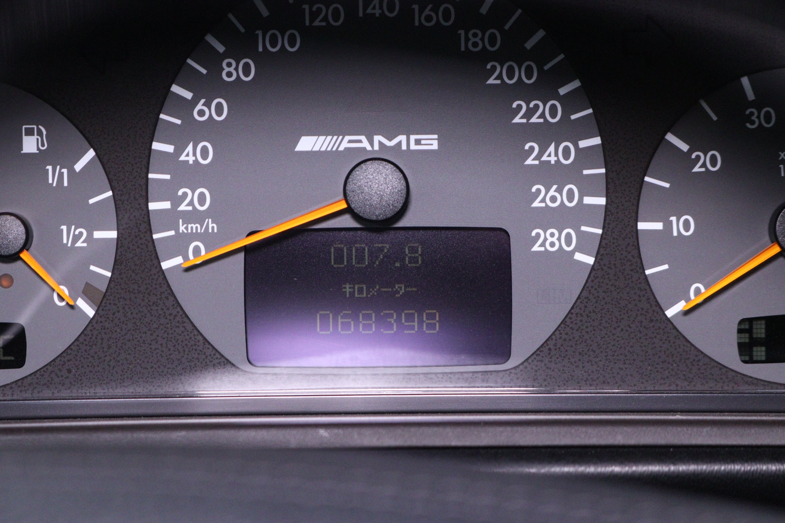 2000 Mercedes Benz AMG G55L 58