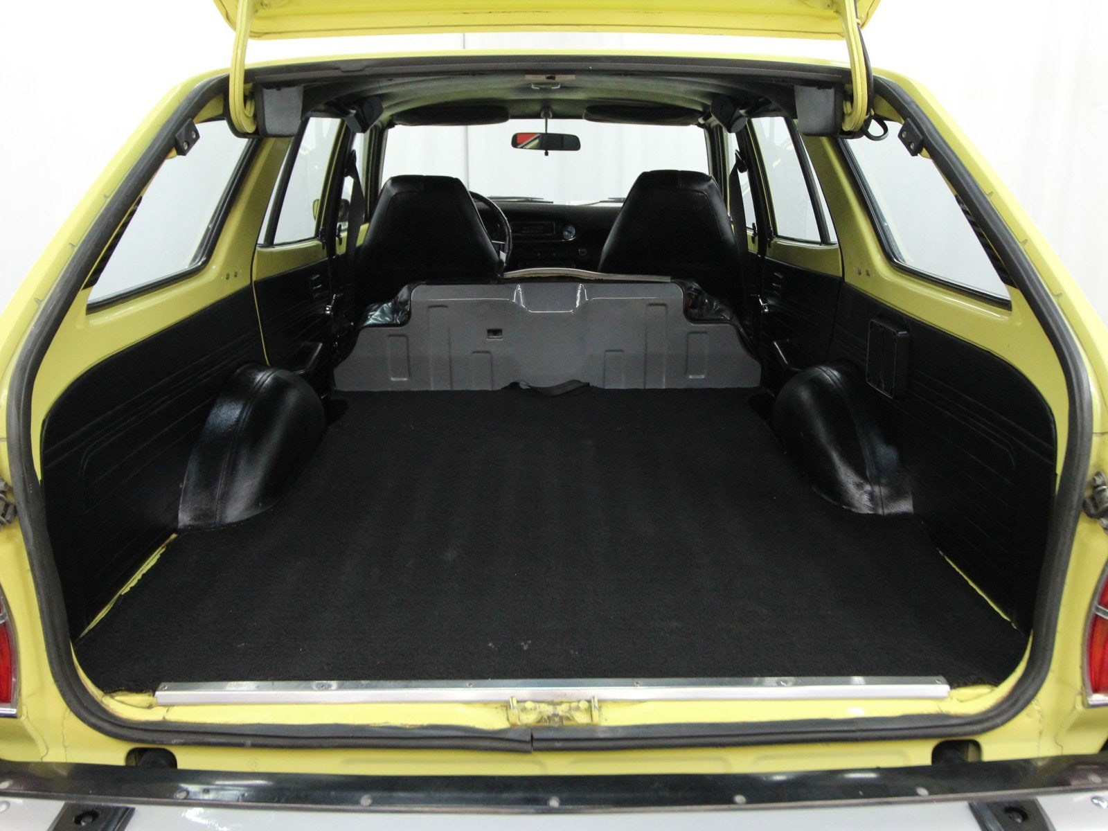 1974 Datsun 710 27
