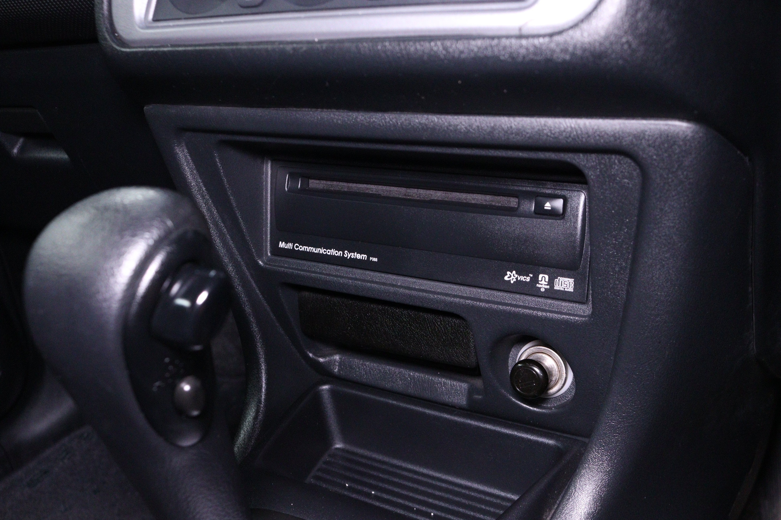 2000 Mitsubishi Pajero 15