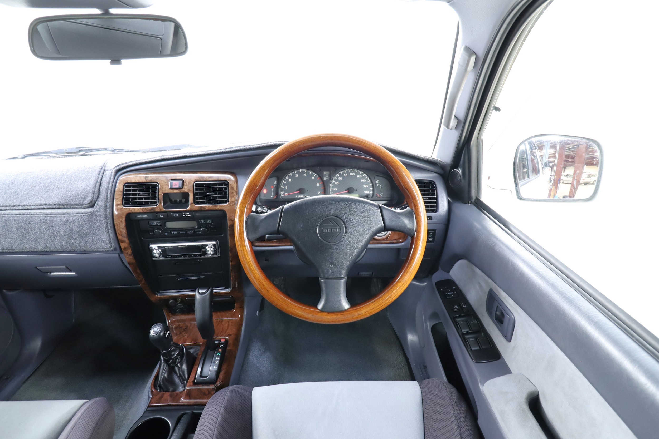 1999 Toyota Hilux 12