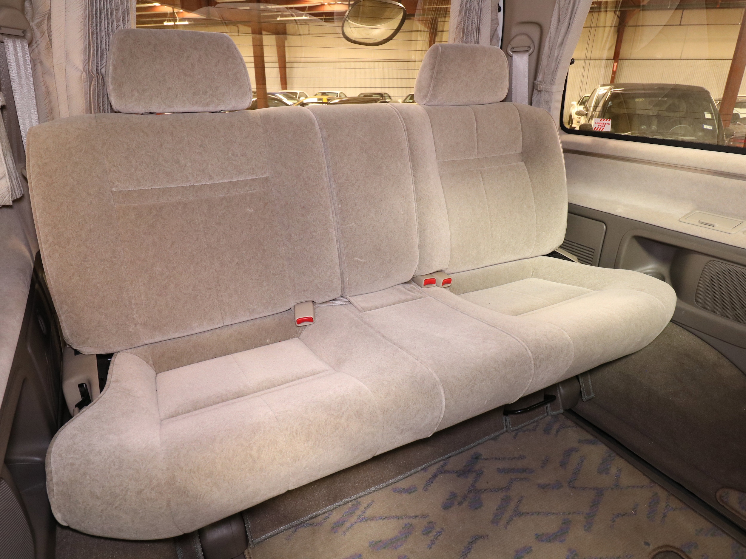 2000 Toyota Grand Hiace 19