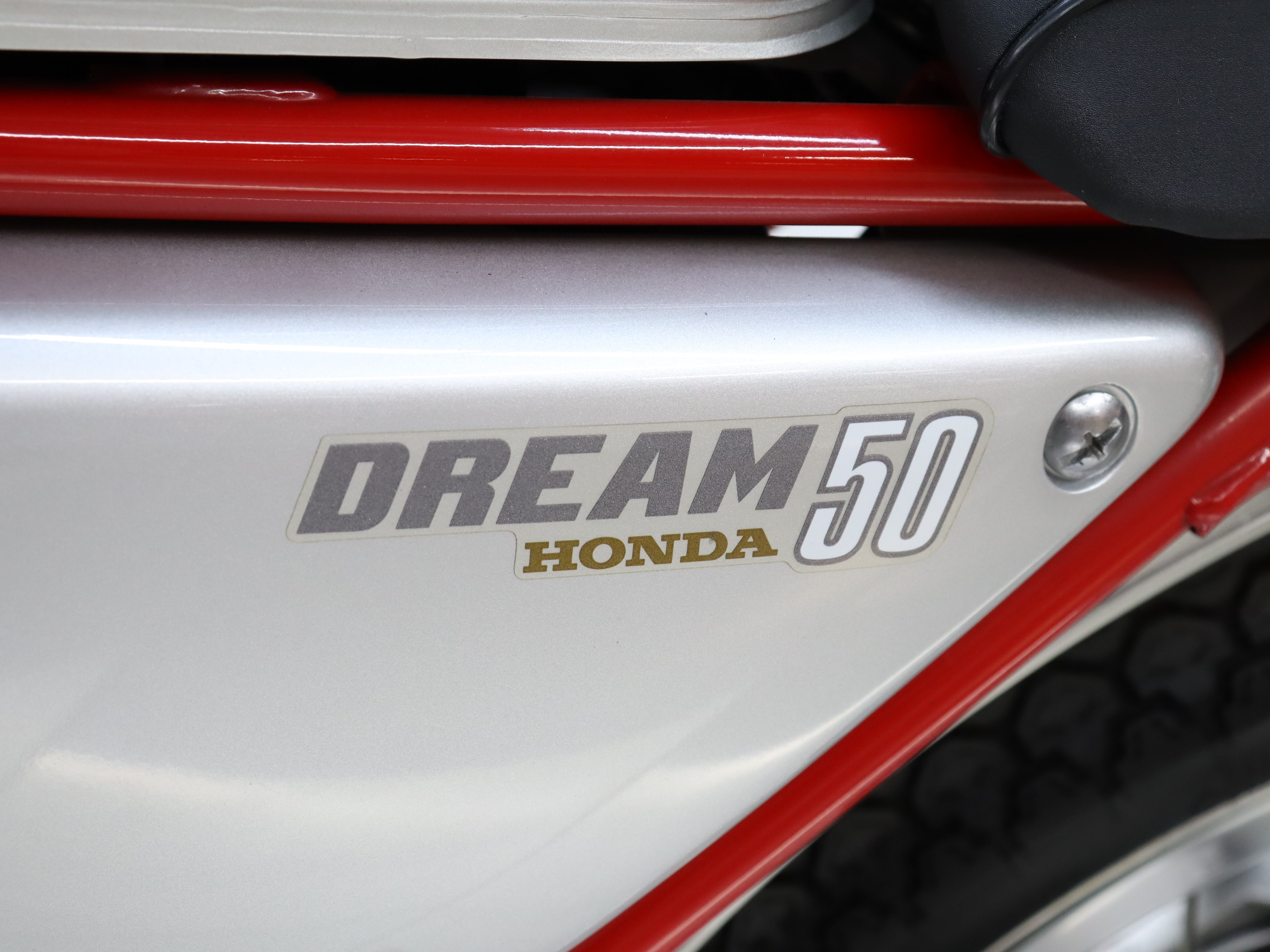 1997 Honda Dream 50 36