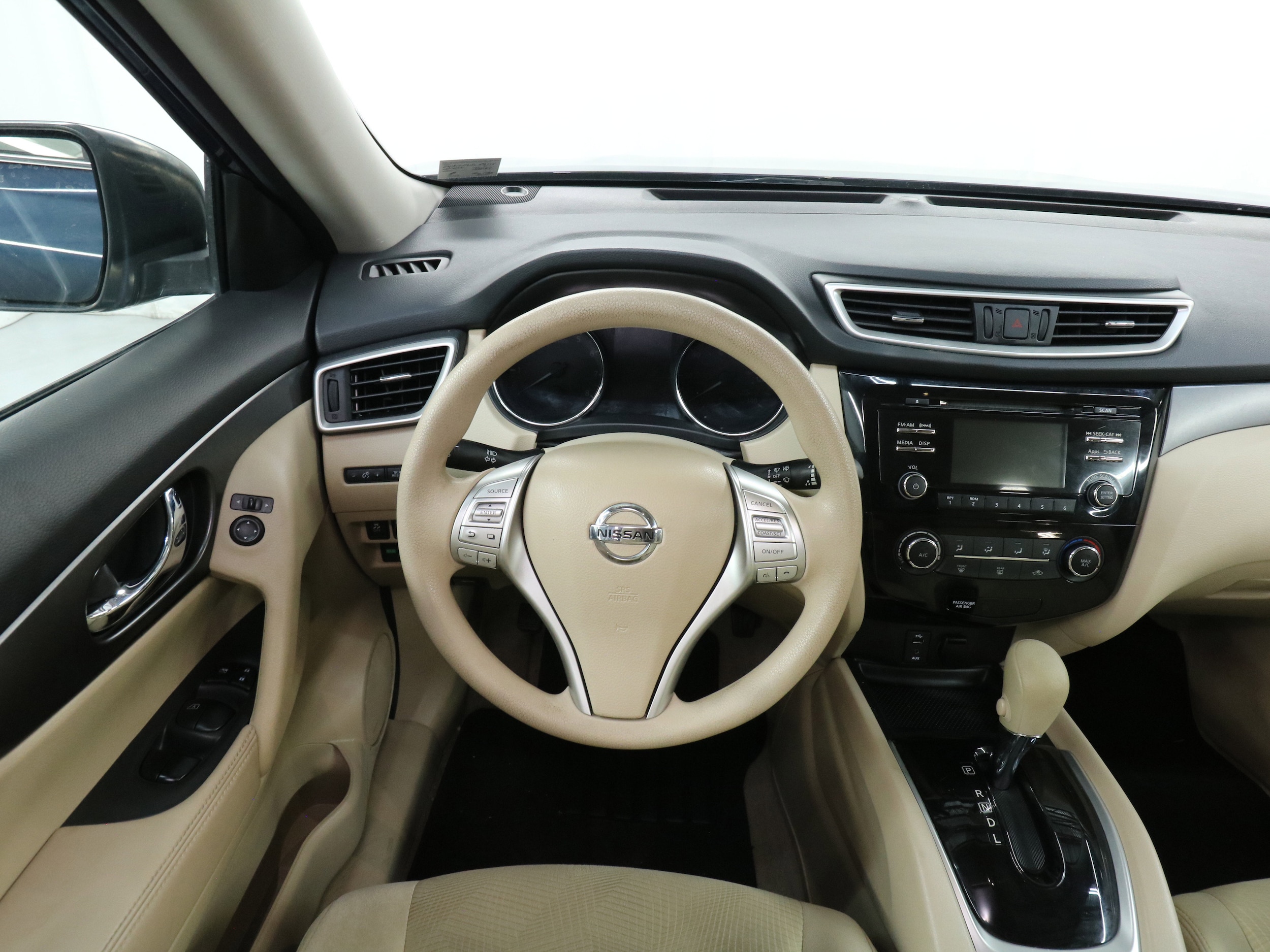 2015 Nissan Rogue 10
