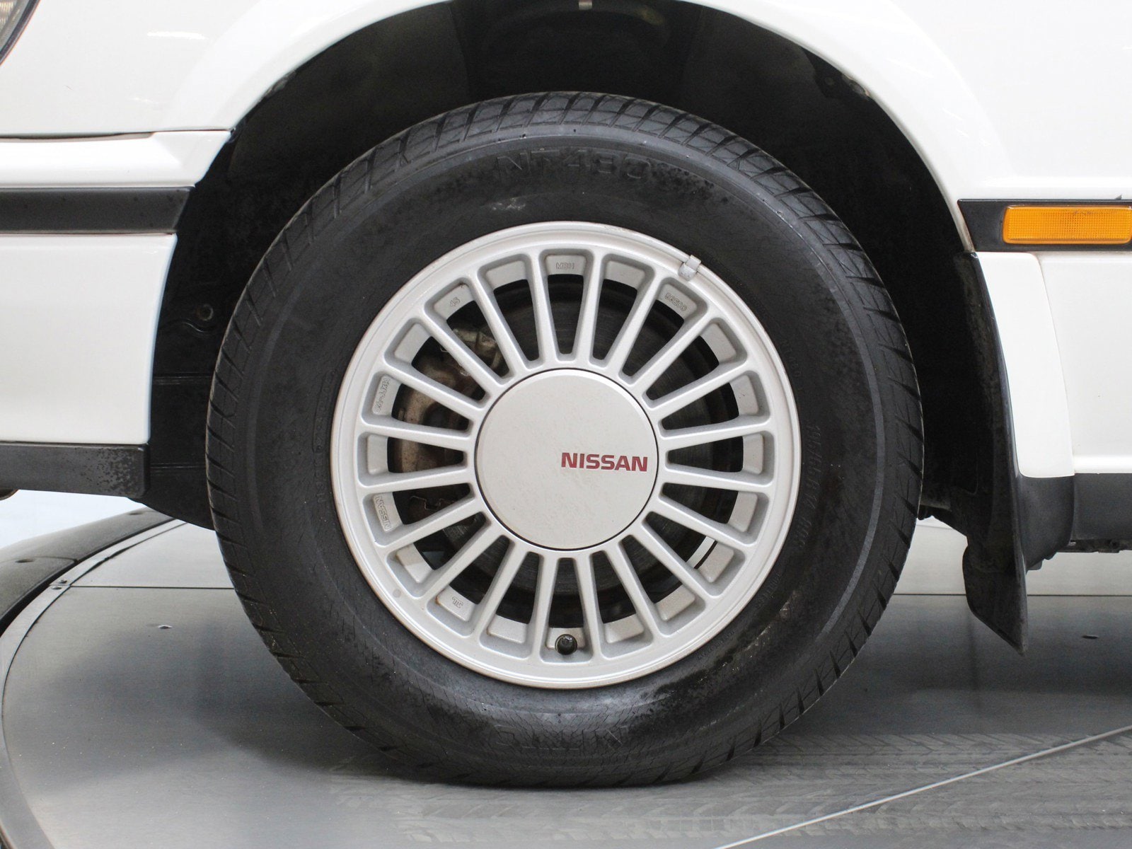 1987 Nissan Bluebird 29