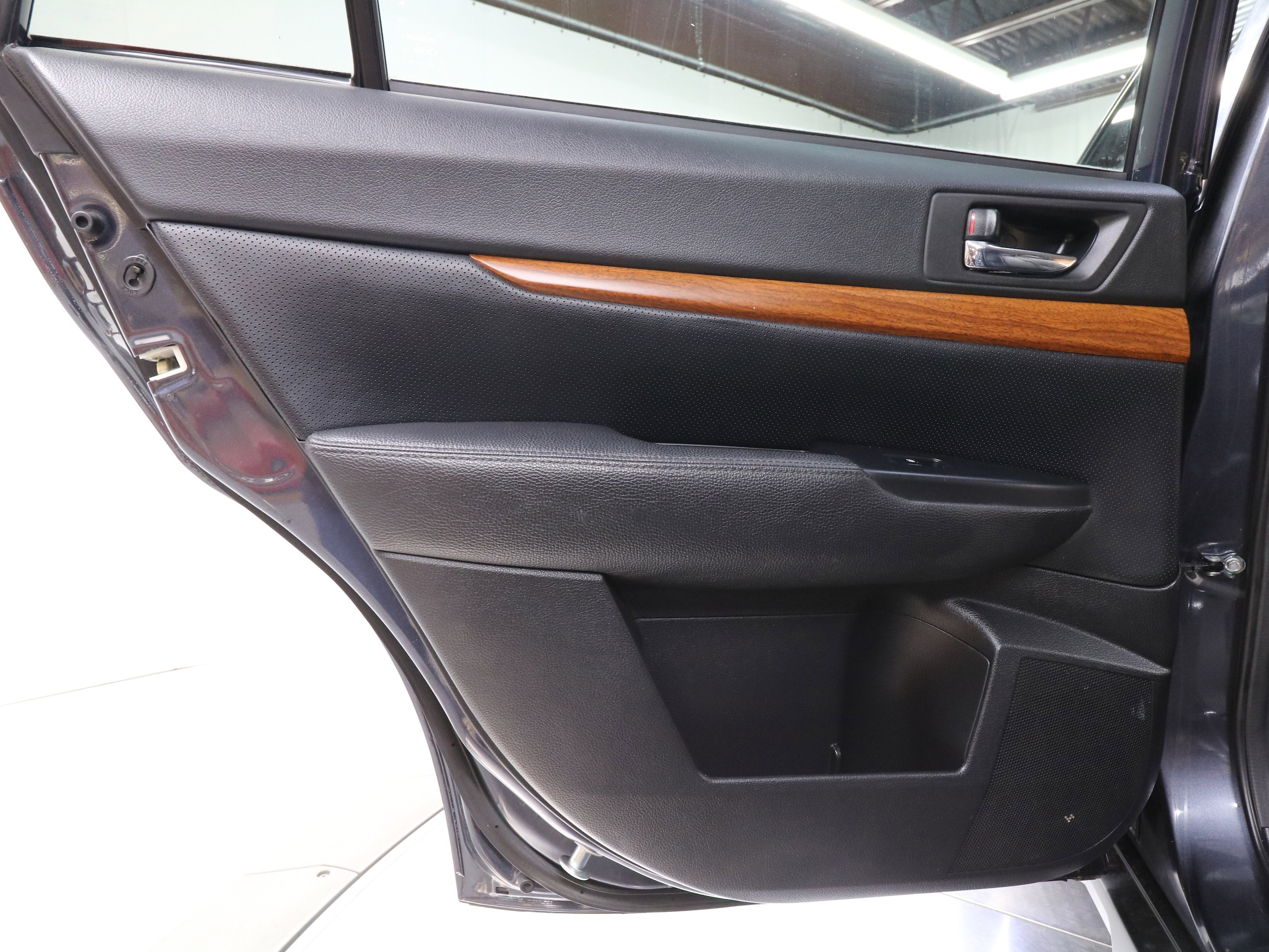 2013 Subaru Outback 24