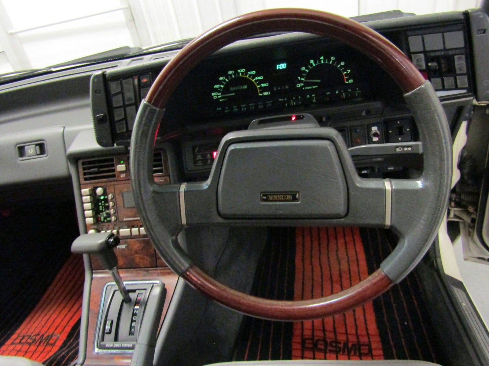 1985 Mazda Cosmo 17