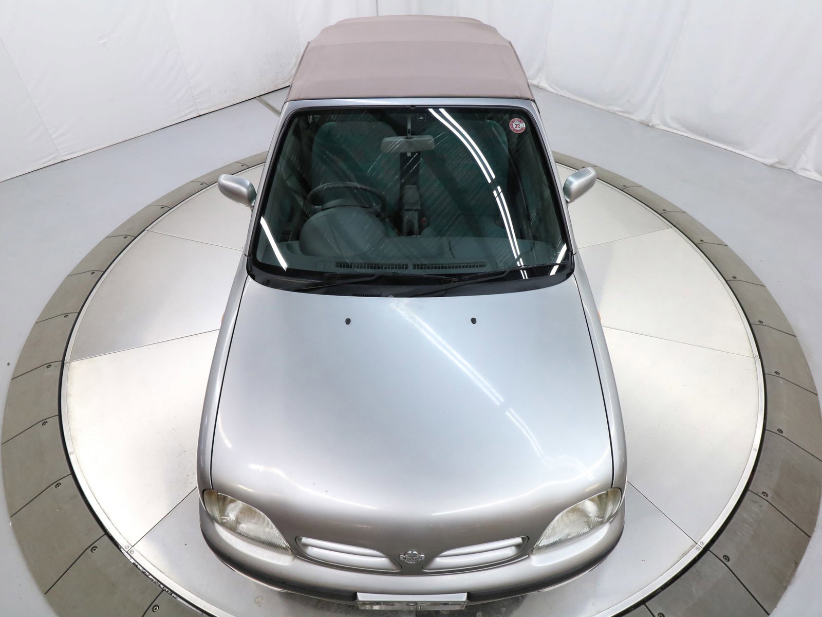 1998 Nissan March 38