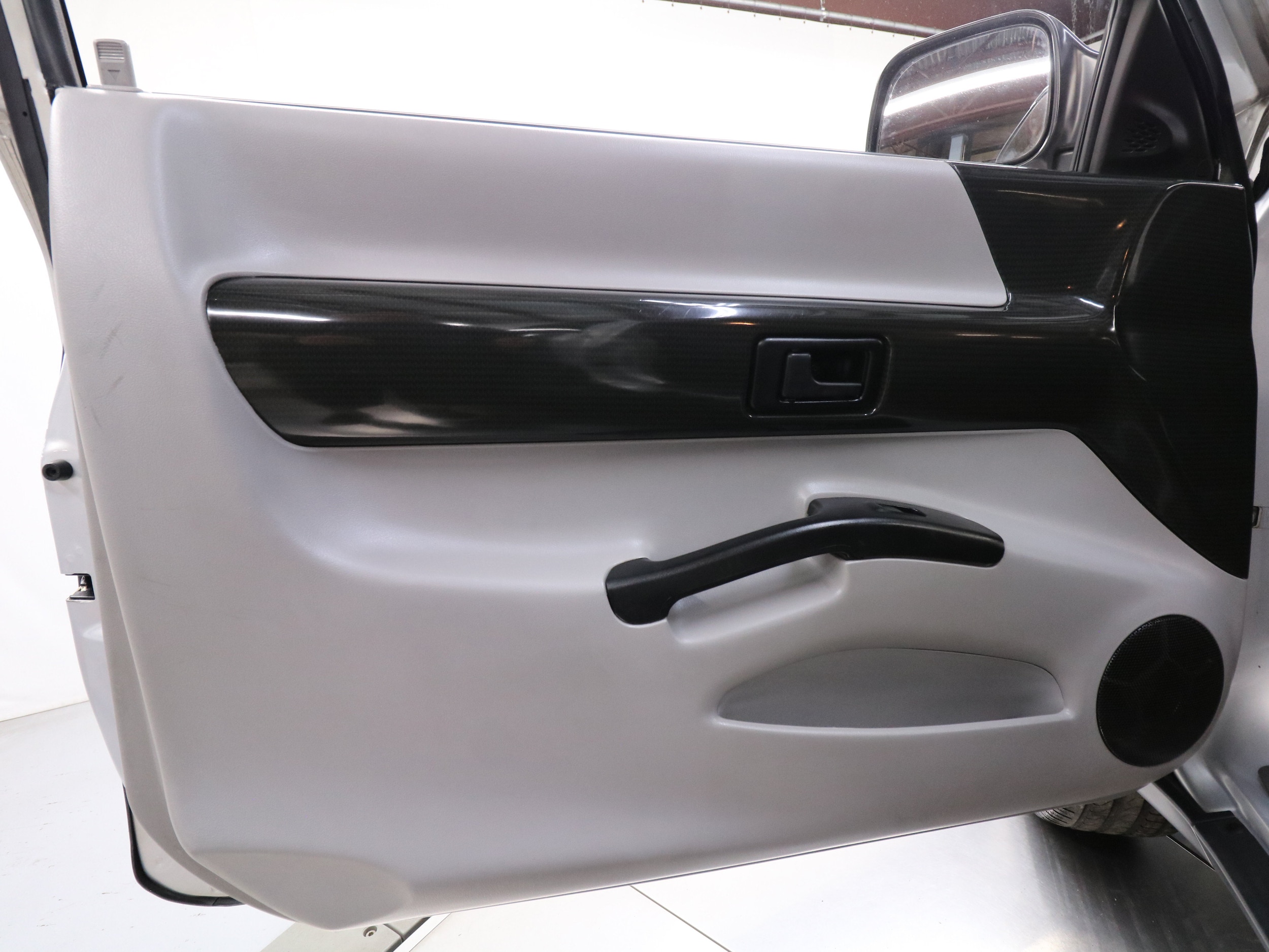 1997 Isuzu Vehicross 20