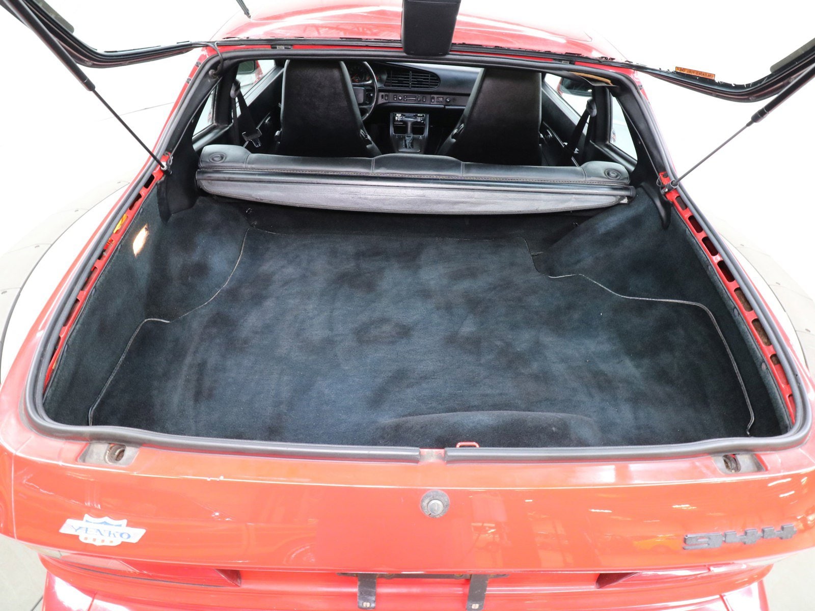 1986 Porsche 944 30