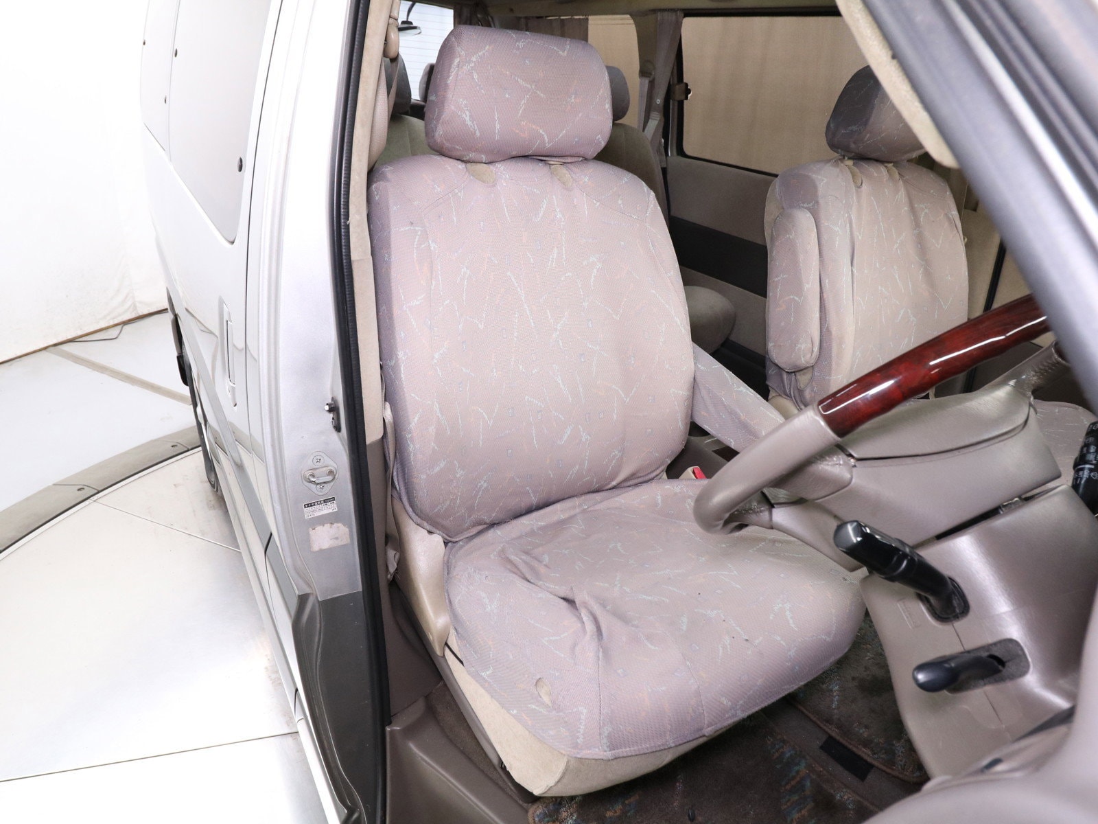 1999 Toyota Grand Hiace 15