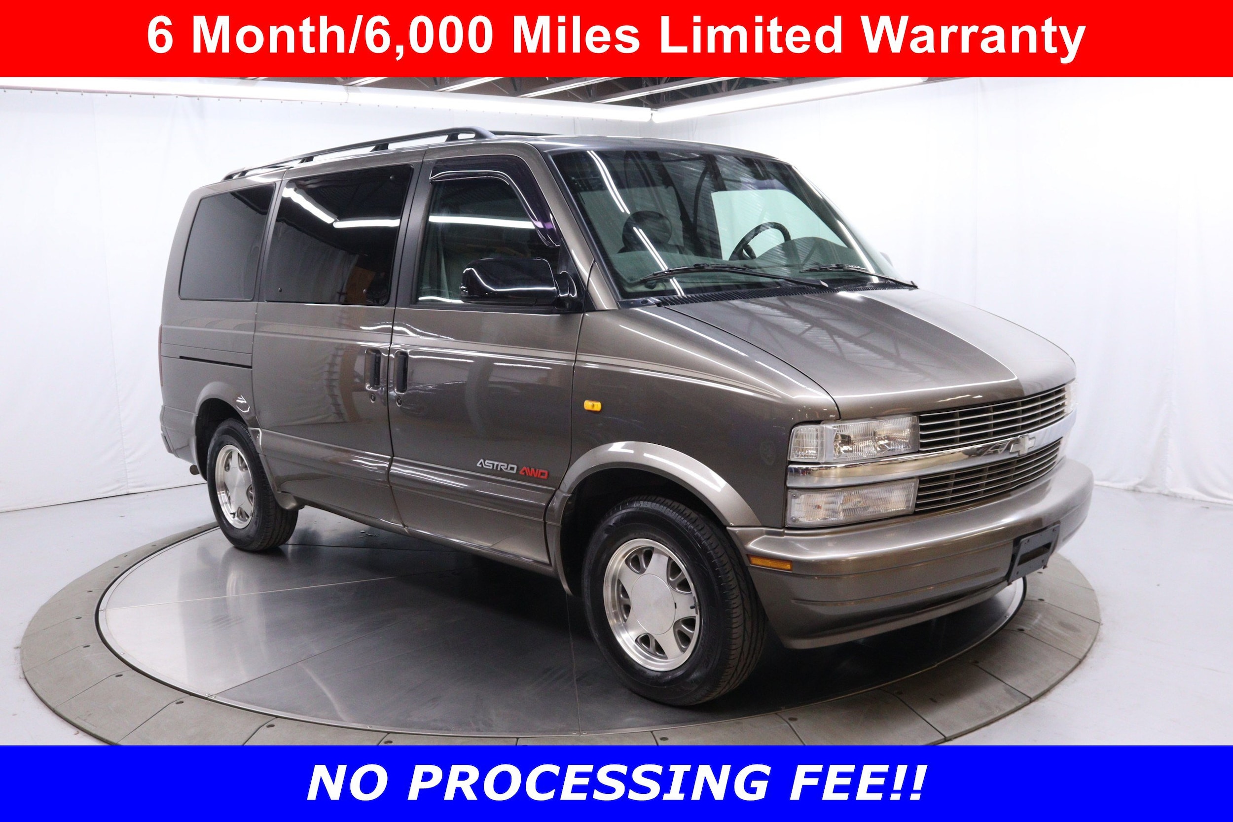 2000 Chevrolet Astro LT 1