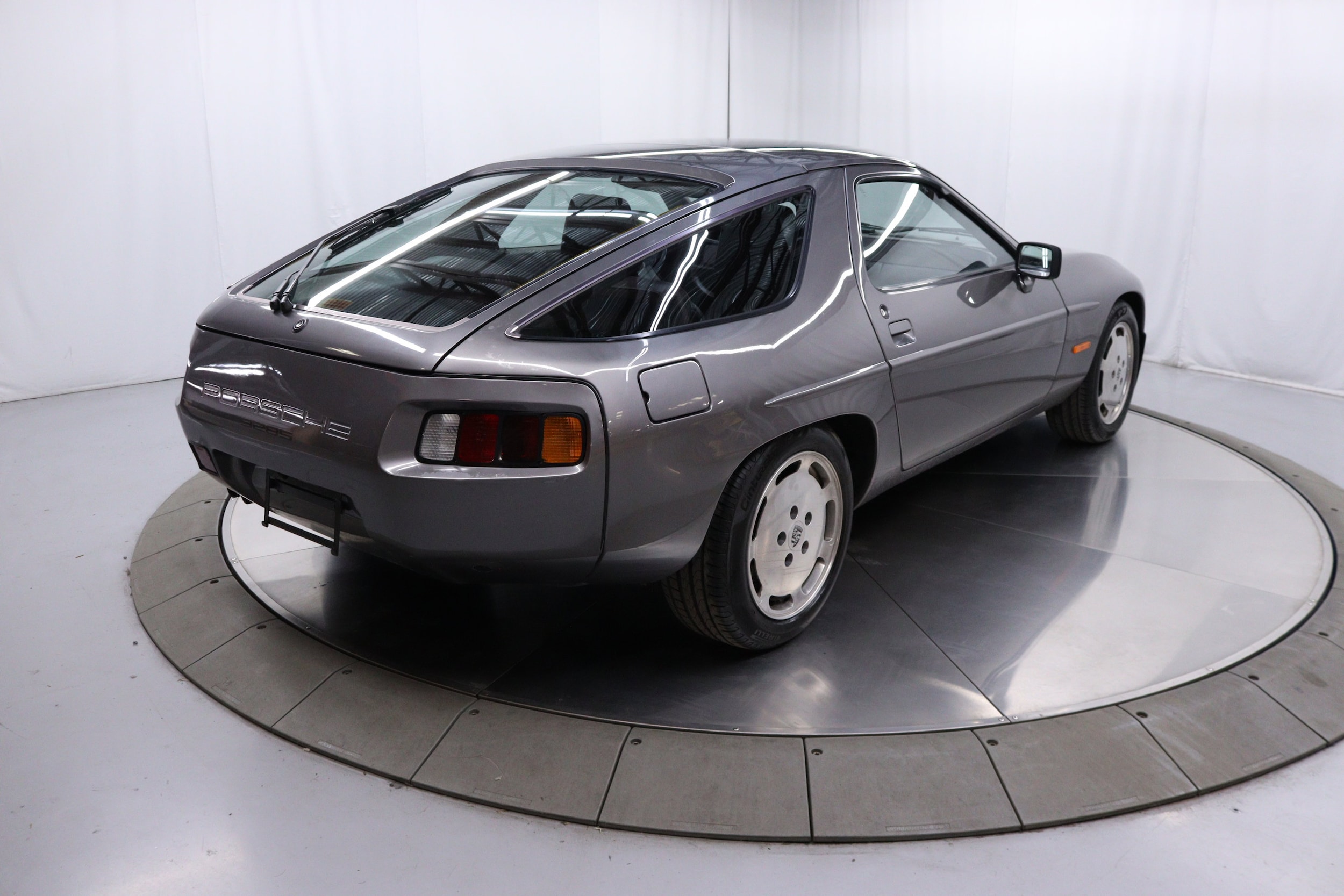 1982 Porsche 928 7