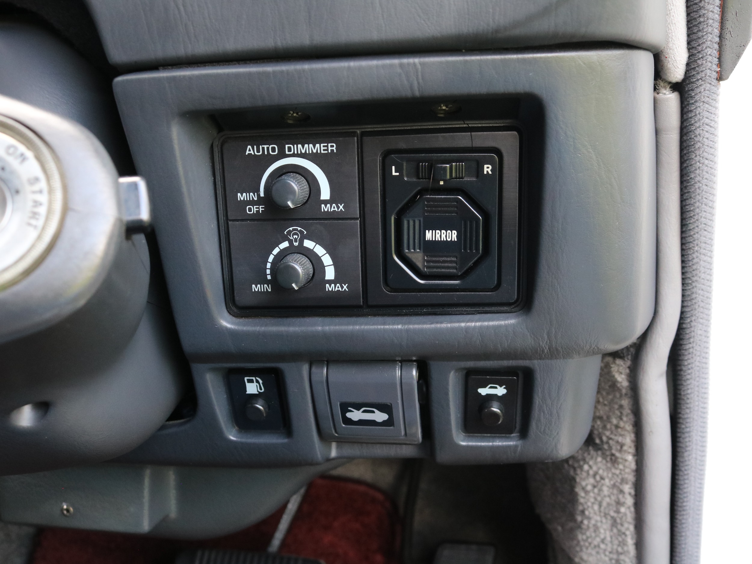 1996 Toyota Century 29