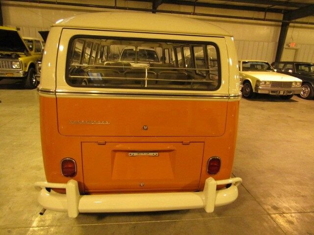 1964 Volkswagen Bus 7