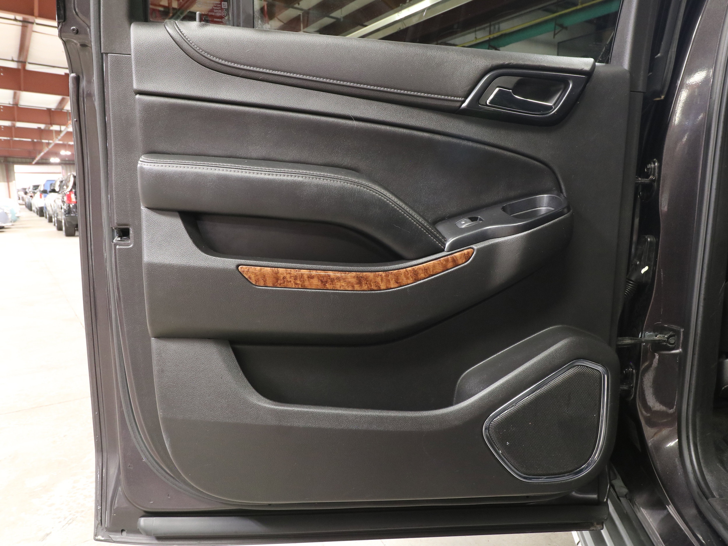 2015 Chevrolet Suburban 23