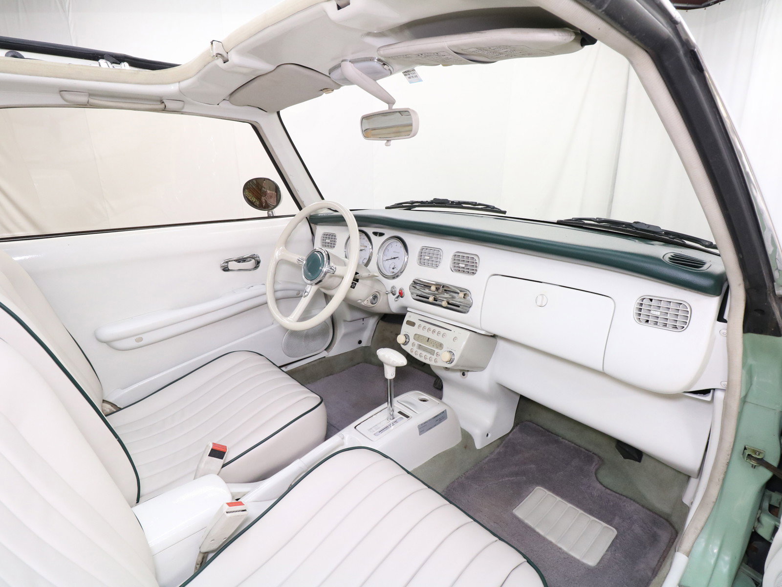1992 Nissan Figaro 18