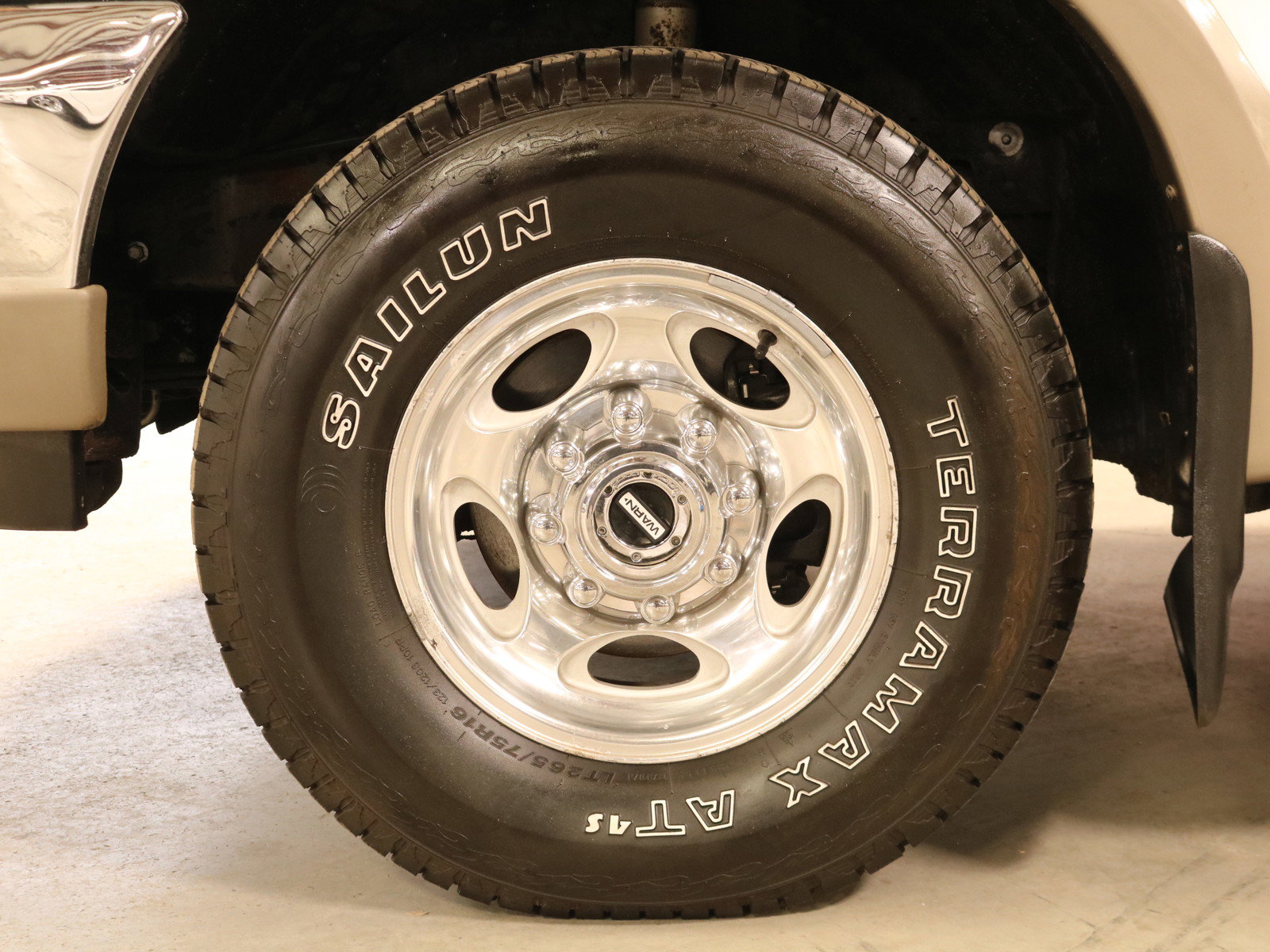 2000 Ford Excursion 32
