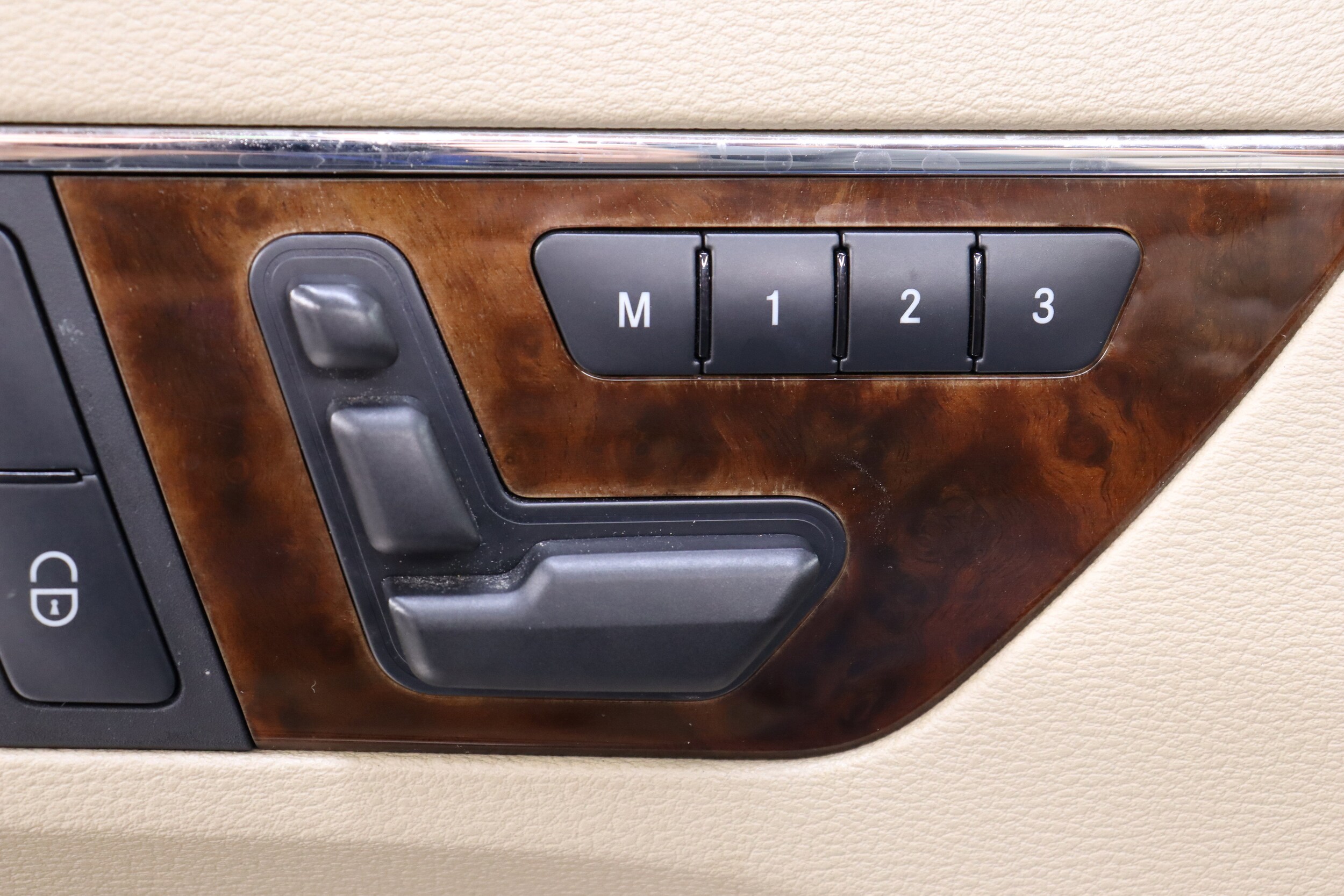 2012 Mercedes-Benz E350 36