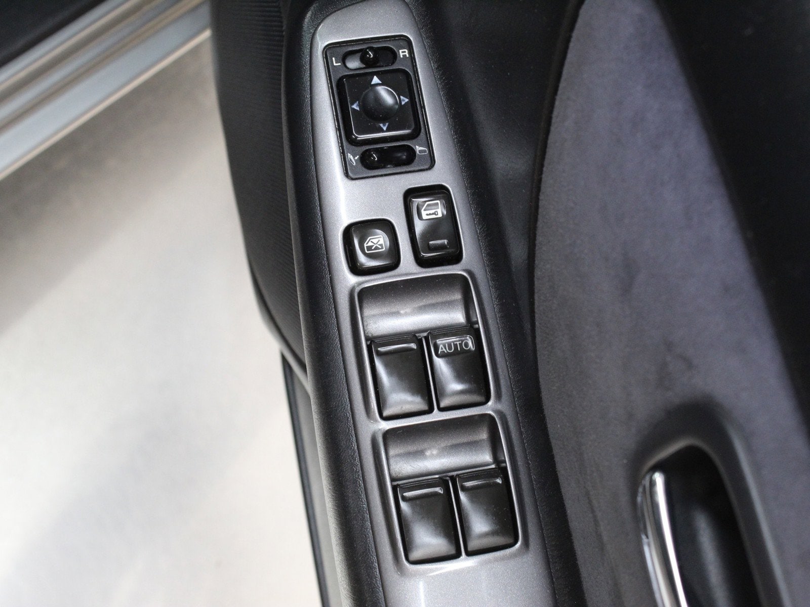 1997 Nissan Stagea 24